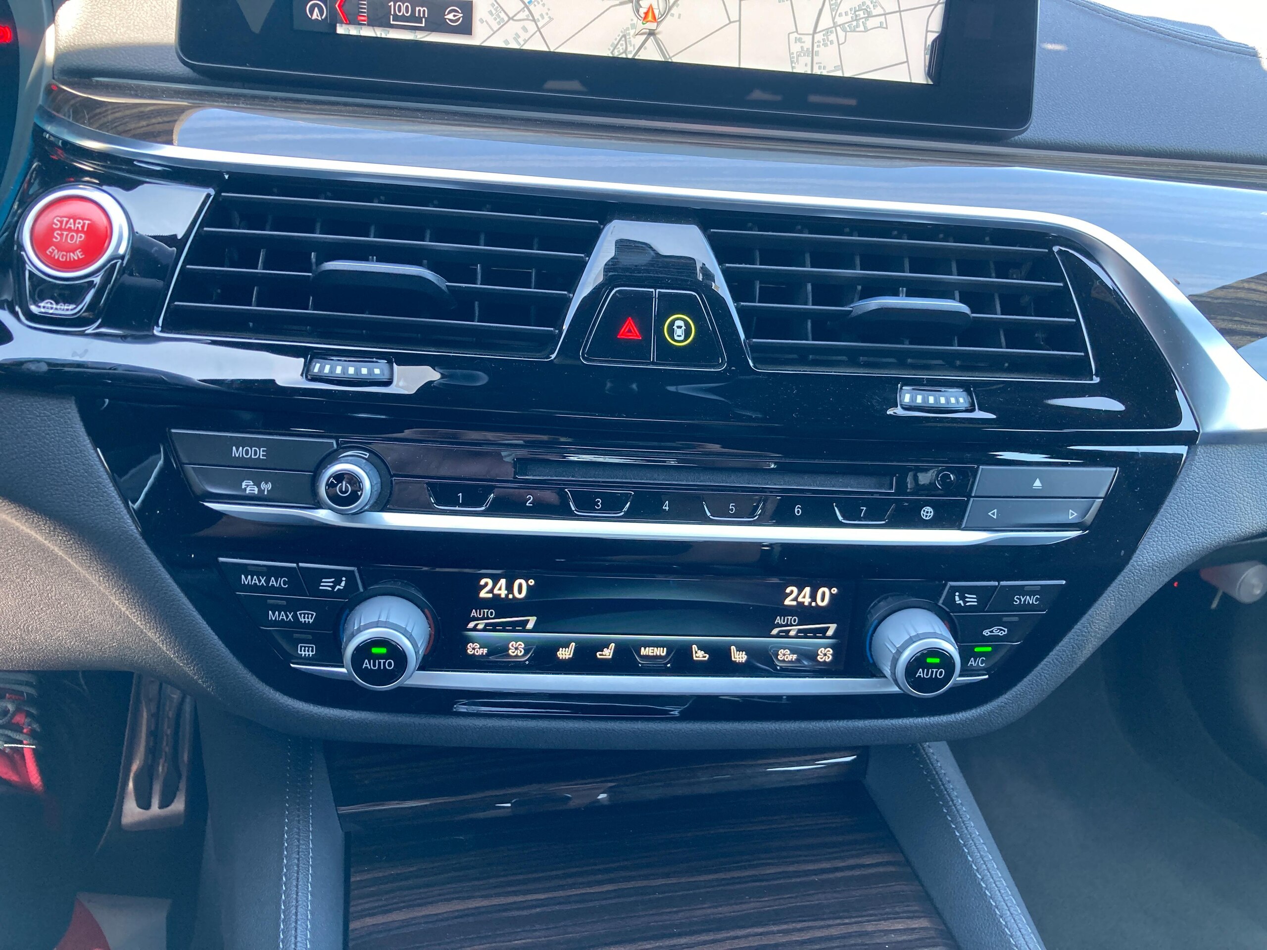 2018 BMW M5 — Photo 16 / 27