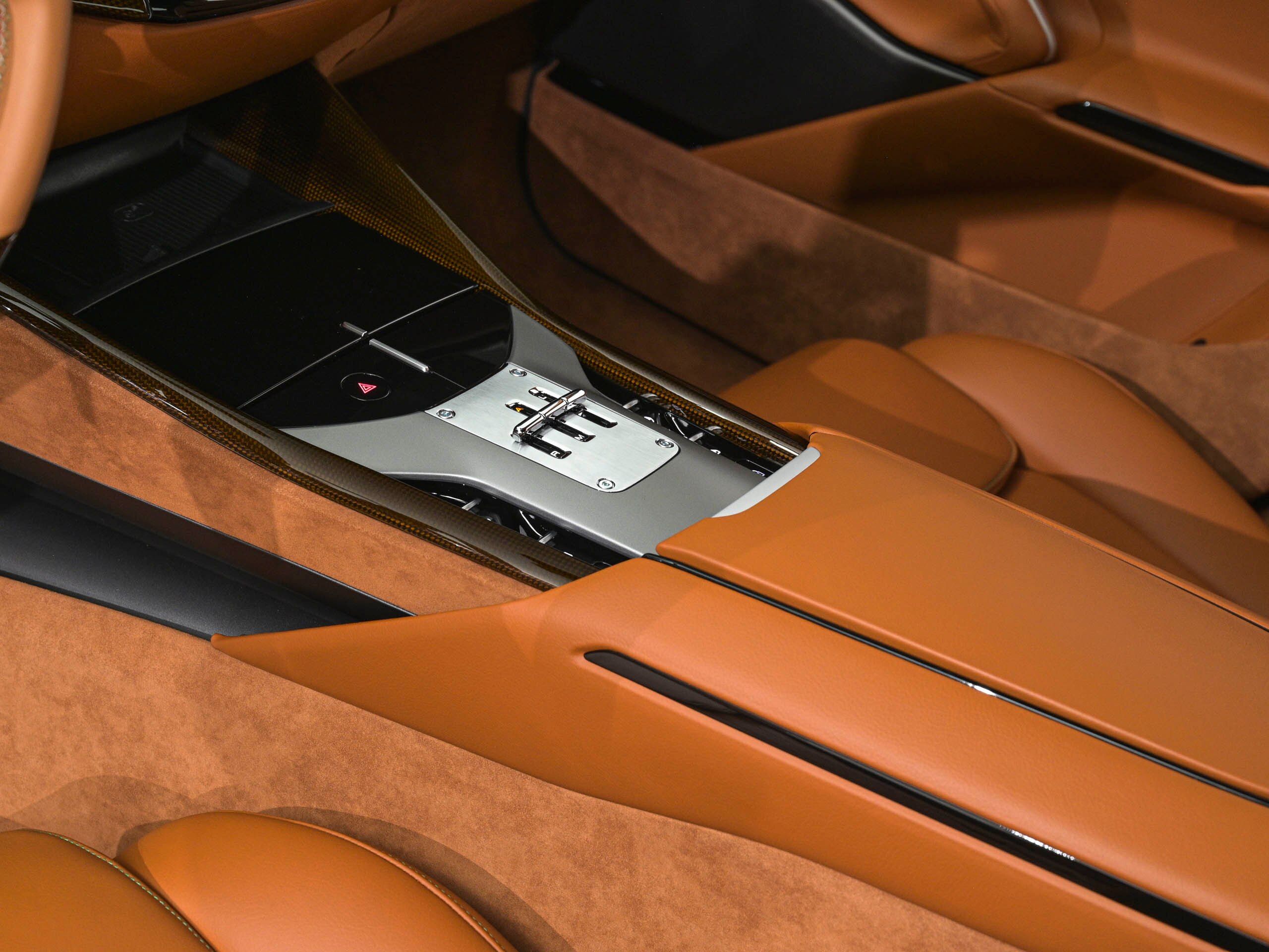 2025 Ferrari Purosangue — Photo 12 / 21