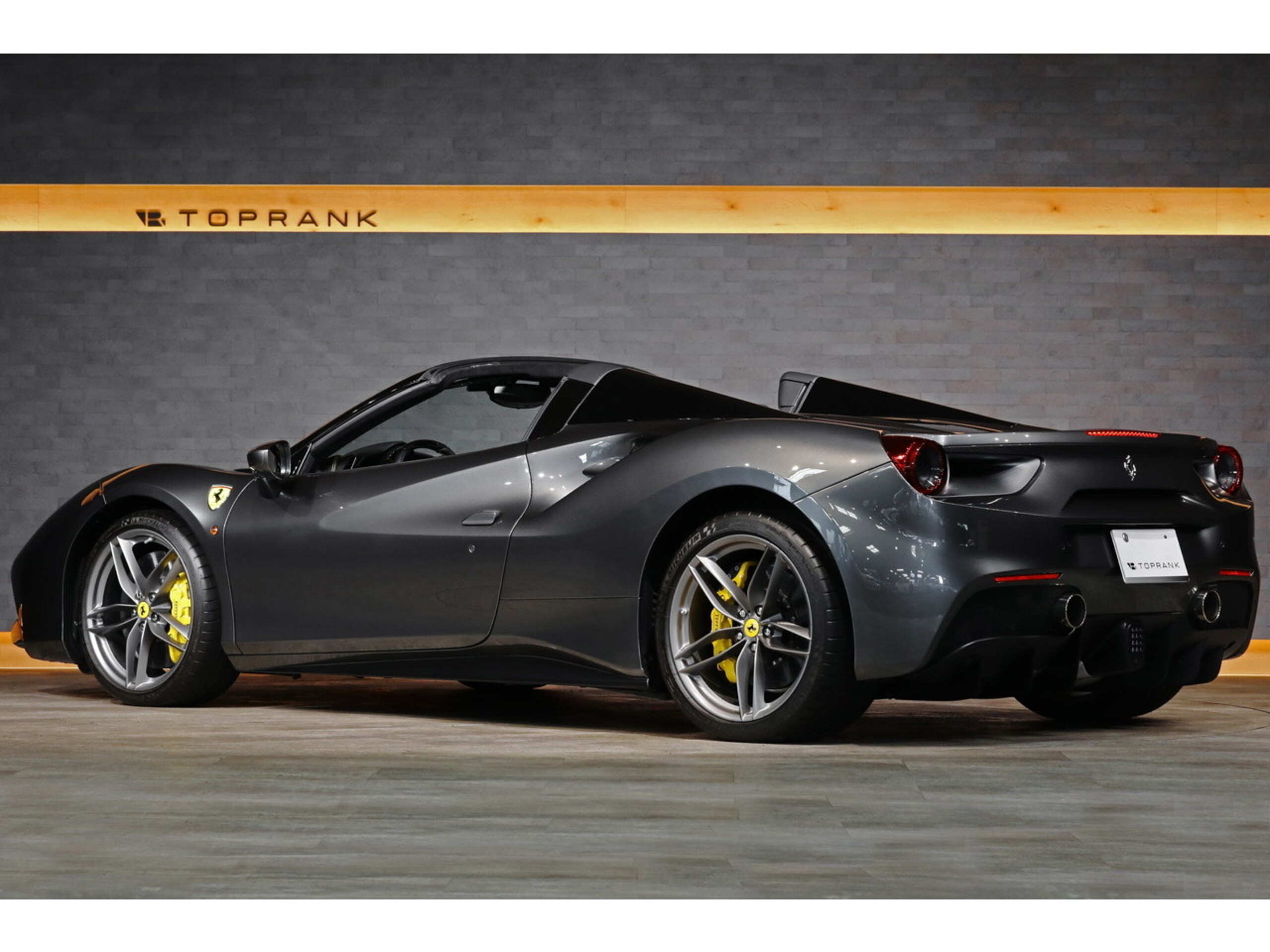 2018 Ferrari 488 Spider — Photo 19 / 65