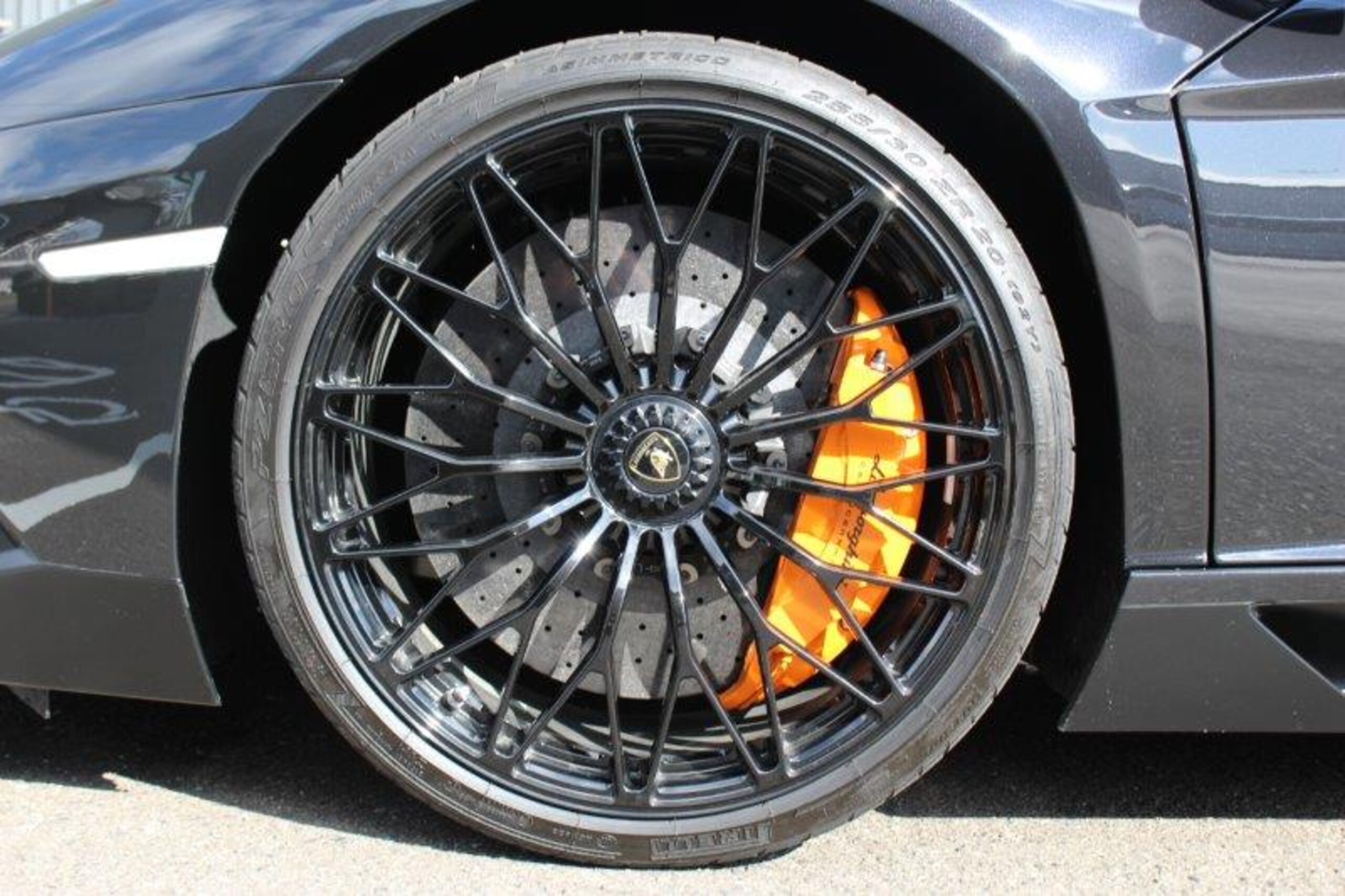 2017 Lamborghini Aventador SV — Photo 20 / 21