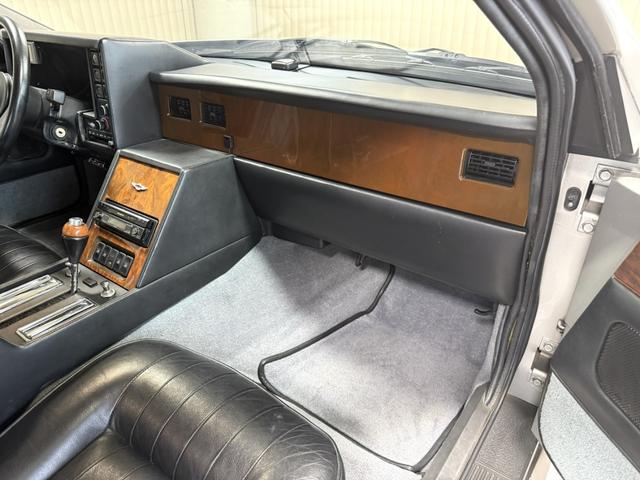 1990 Aston Martin Lagonda — Photo 14 / 20