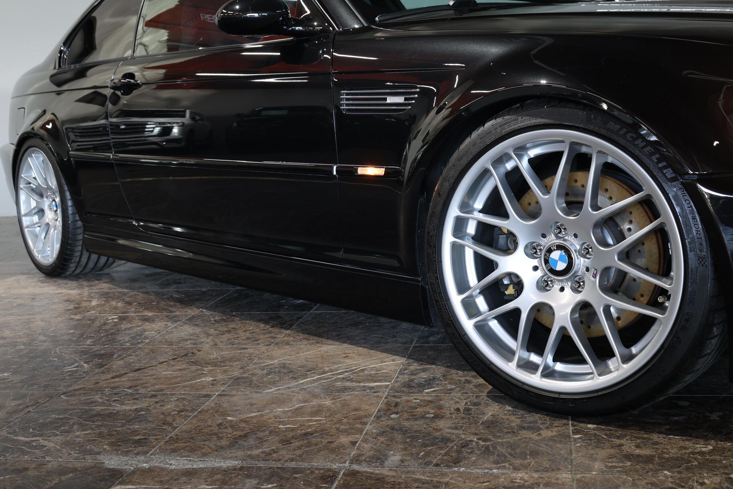 2003 BMW M3 CSL — Photo 15 / 46