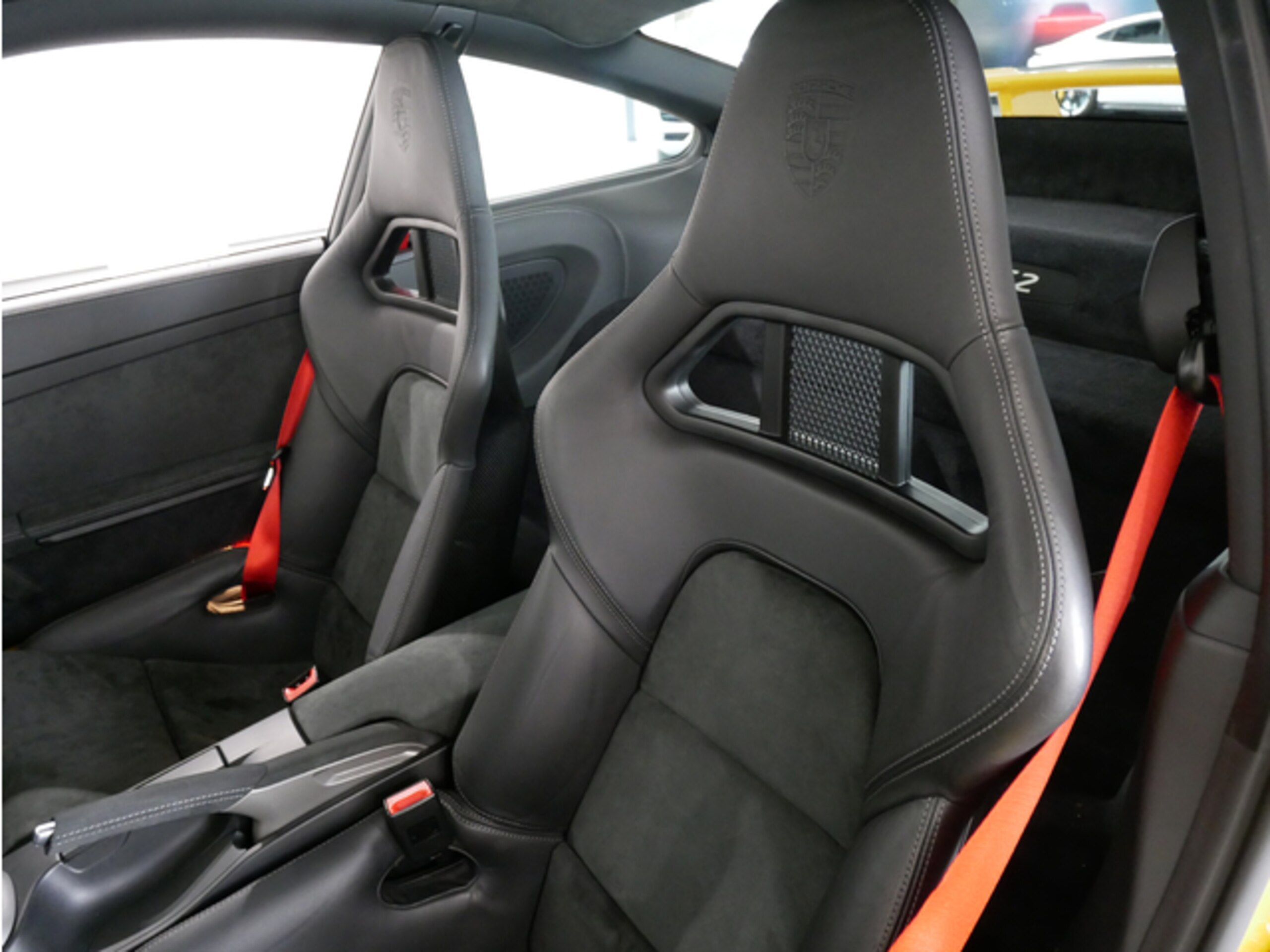 2008 Porsche 911 GT2 — Photo 11 / 18