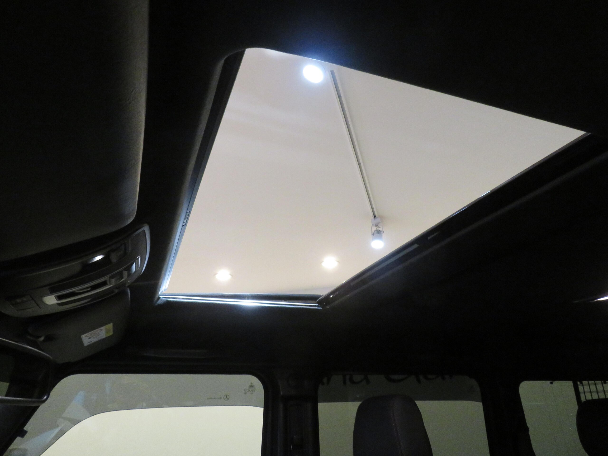 2015 Mercedes Benz G63 AMG — Photo 12 / 20