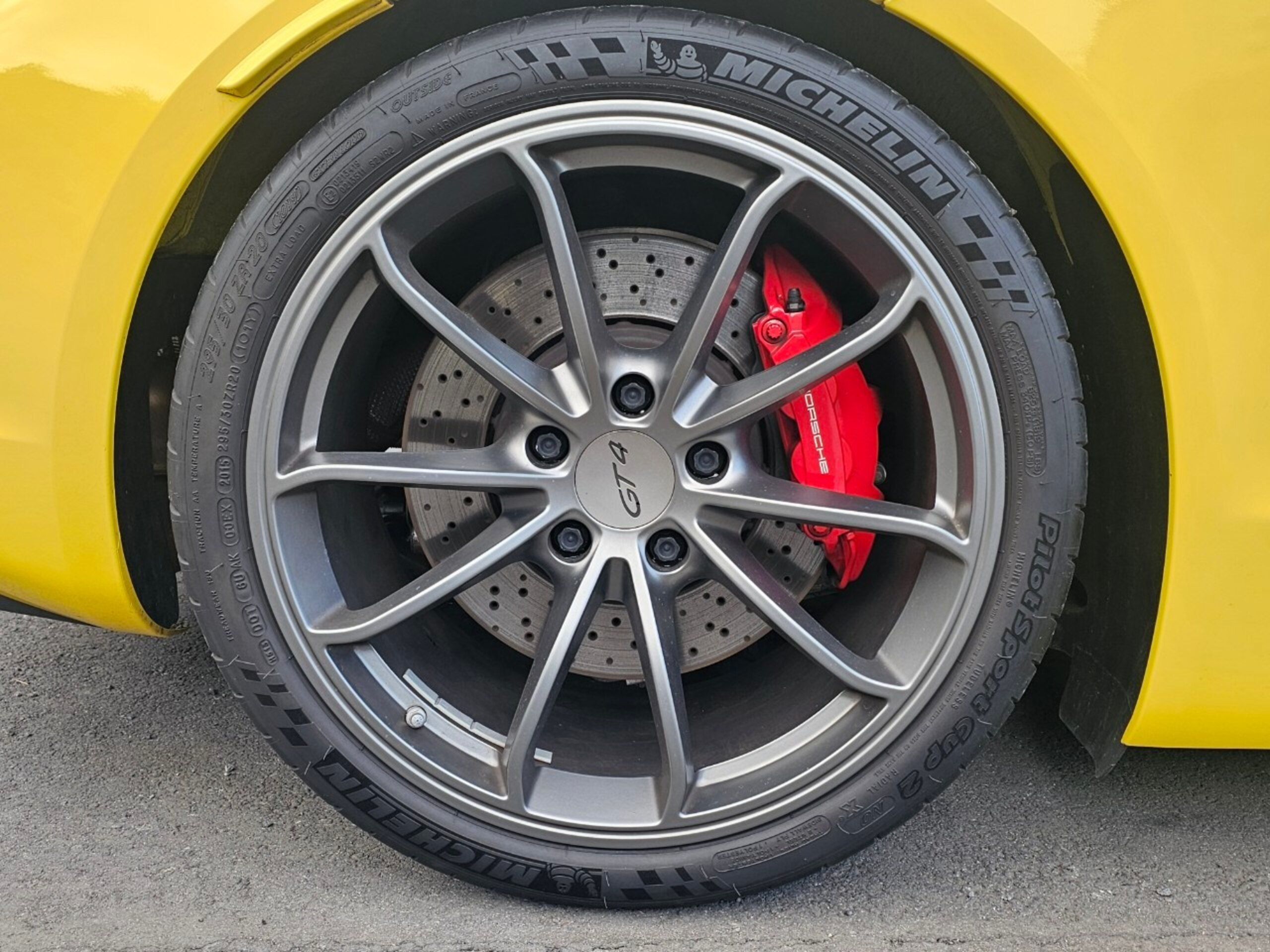 2015 Porsche Cayman GT4 — Photo 19 / 20