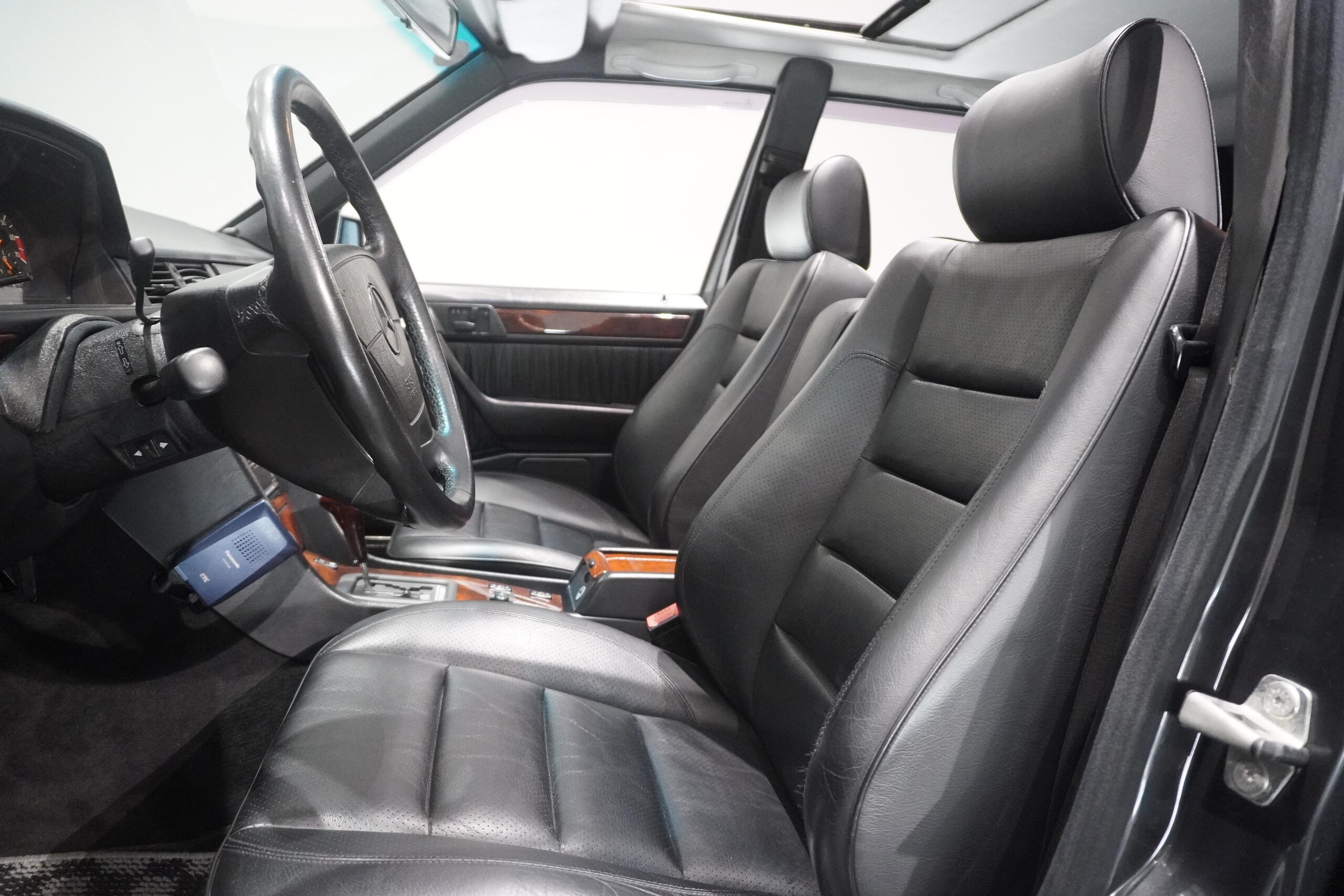 1993 Mercedes Benz 500E — Photo 10 / 23