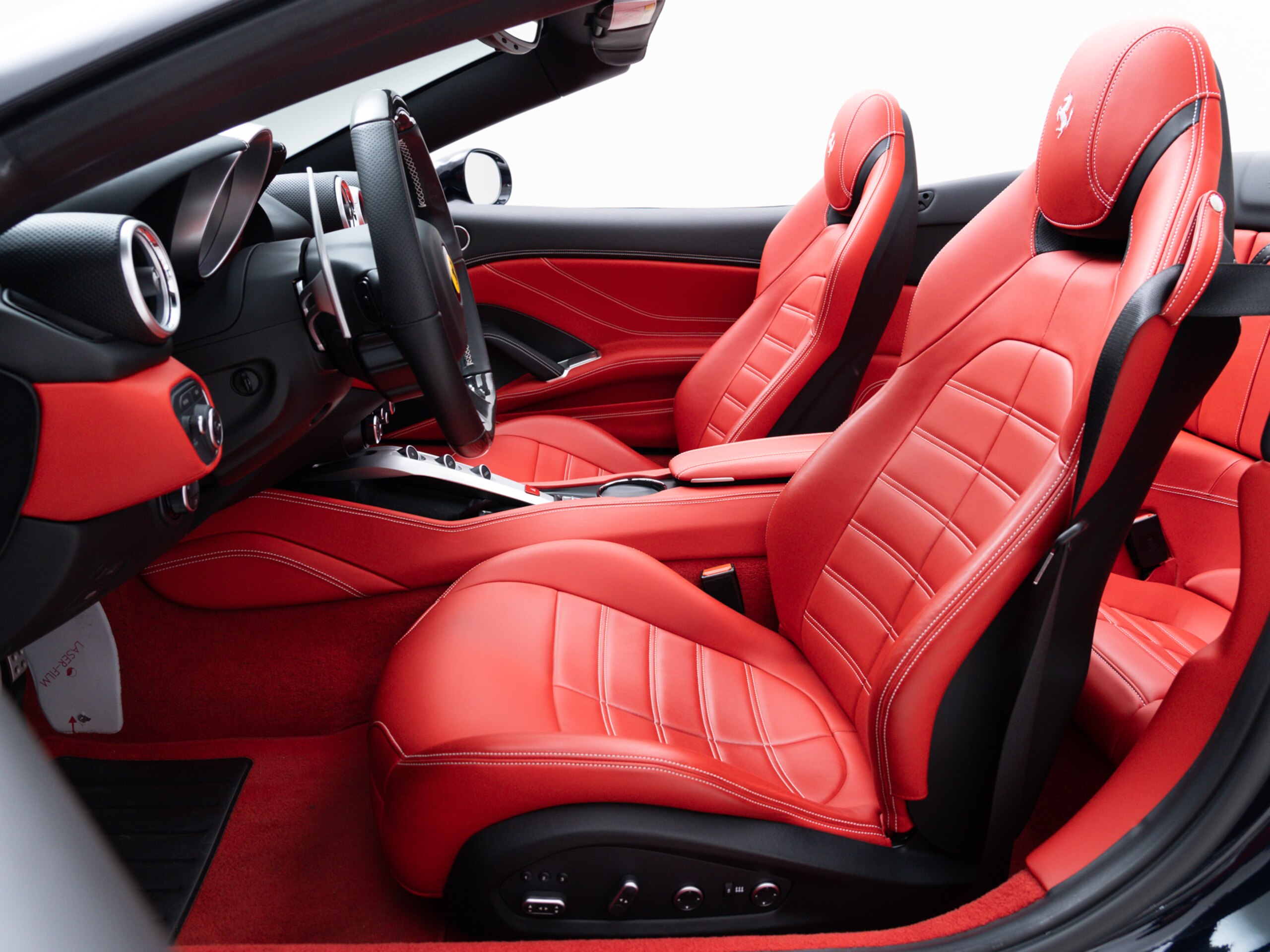 2015 Ferrari California T — Photo 7 / 20