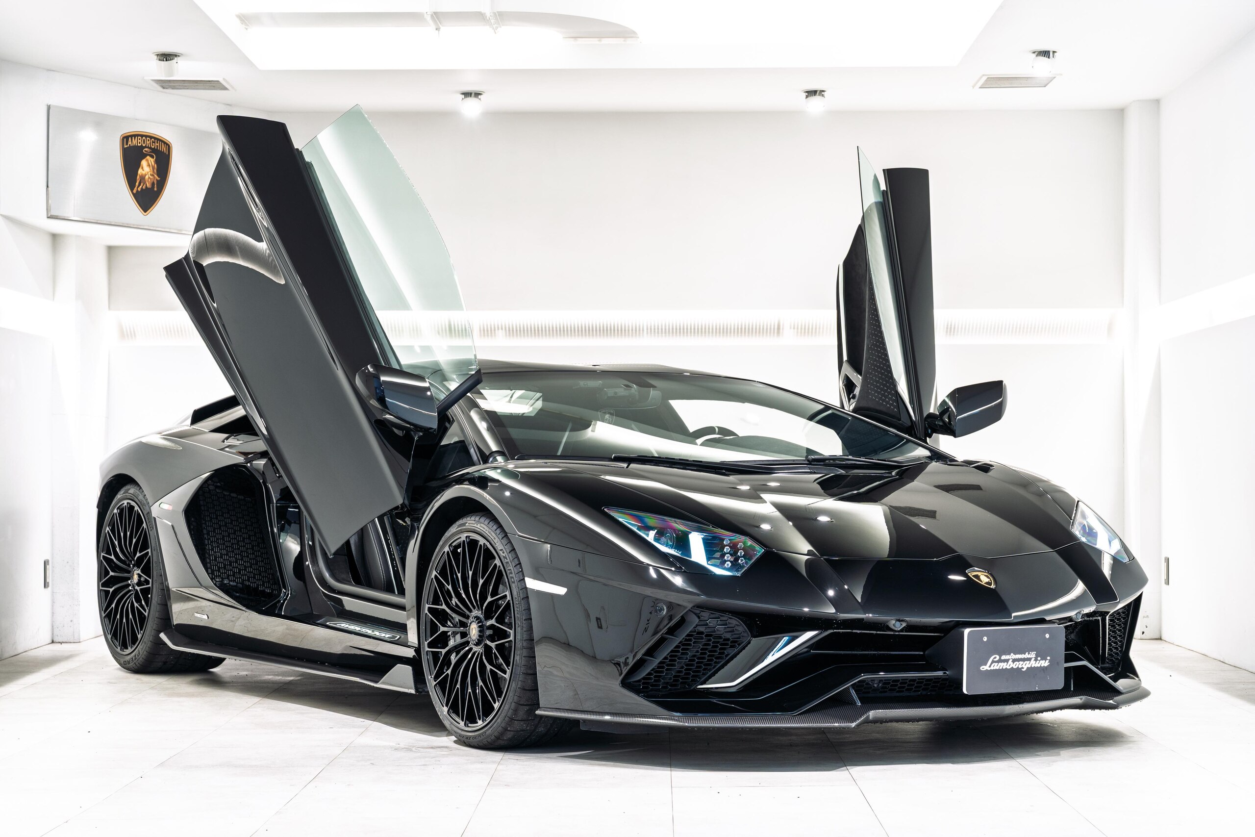 2022 Lamborghini Aventador Roadster LP780-4 Ultimae Nero Noctis Exterior for sale in Japan