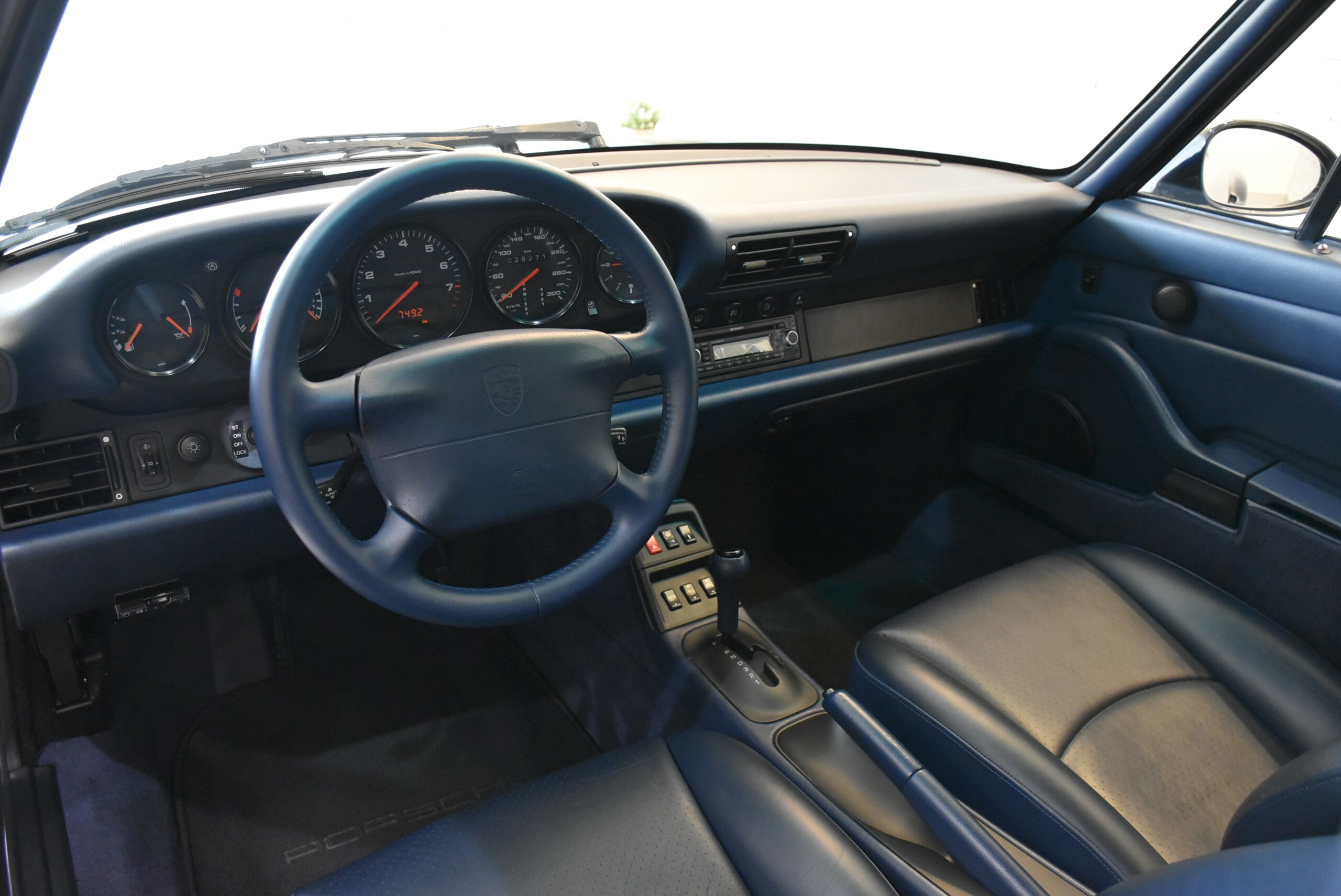 1994 Porsche 911 Carrera — Photo 7 / 17