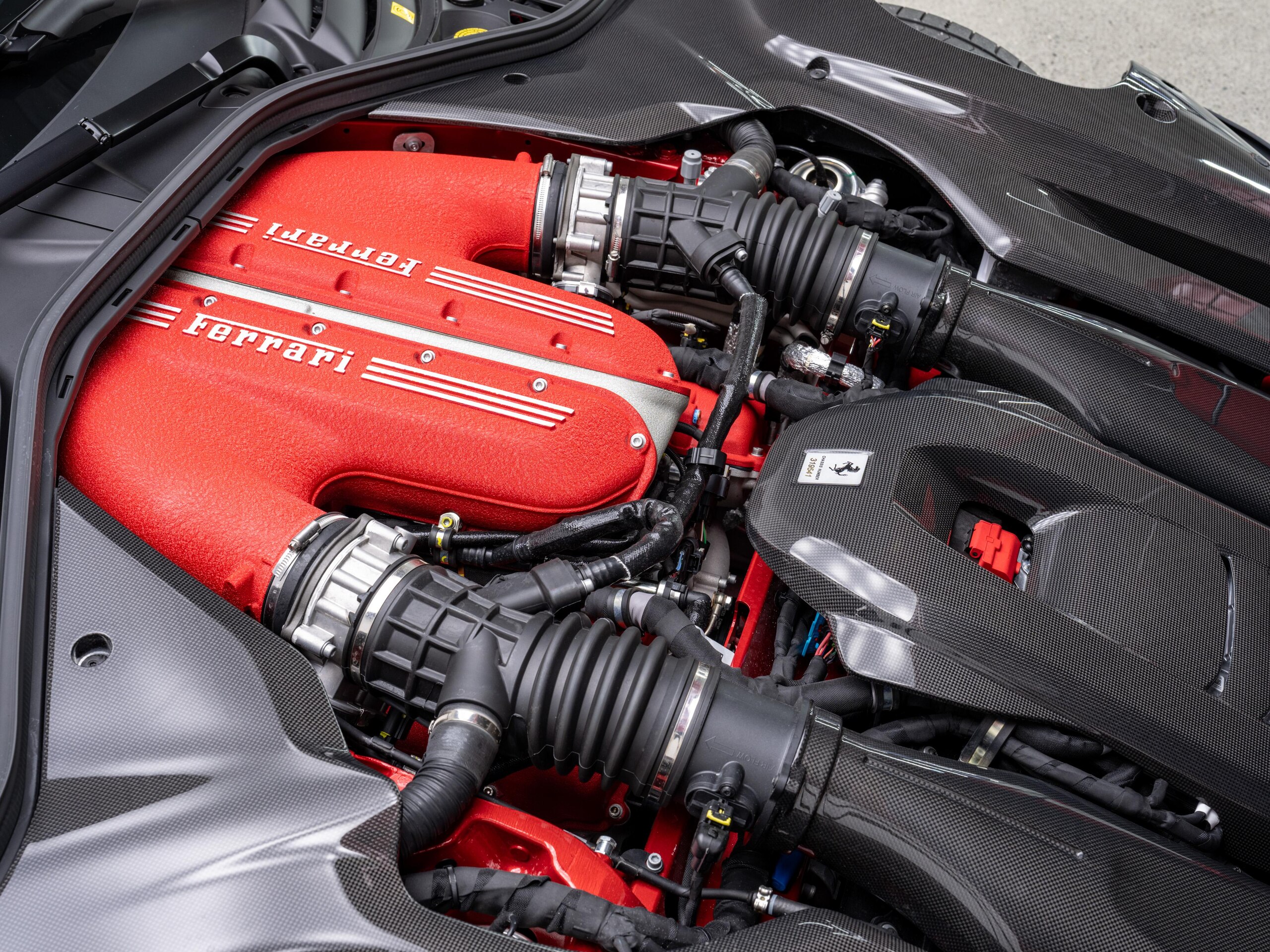 2025 Ferrari 12Cilindri — Photo 18 / 32