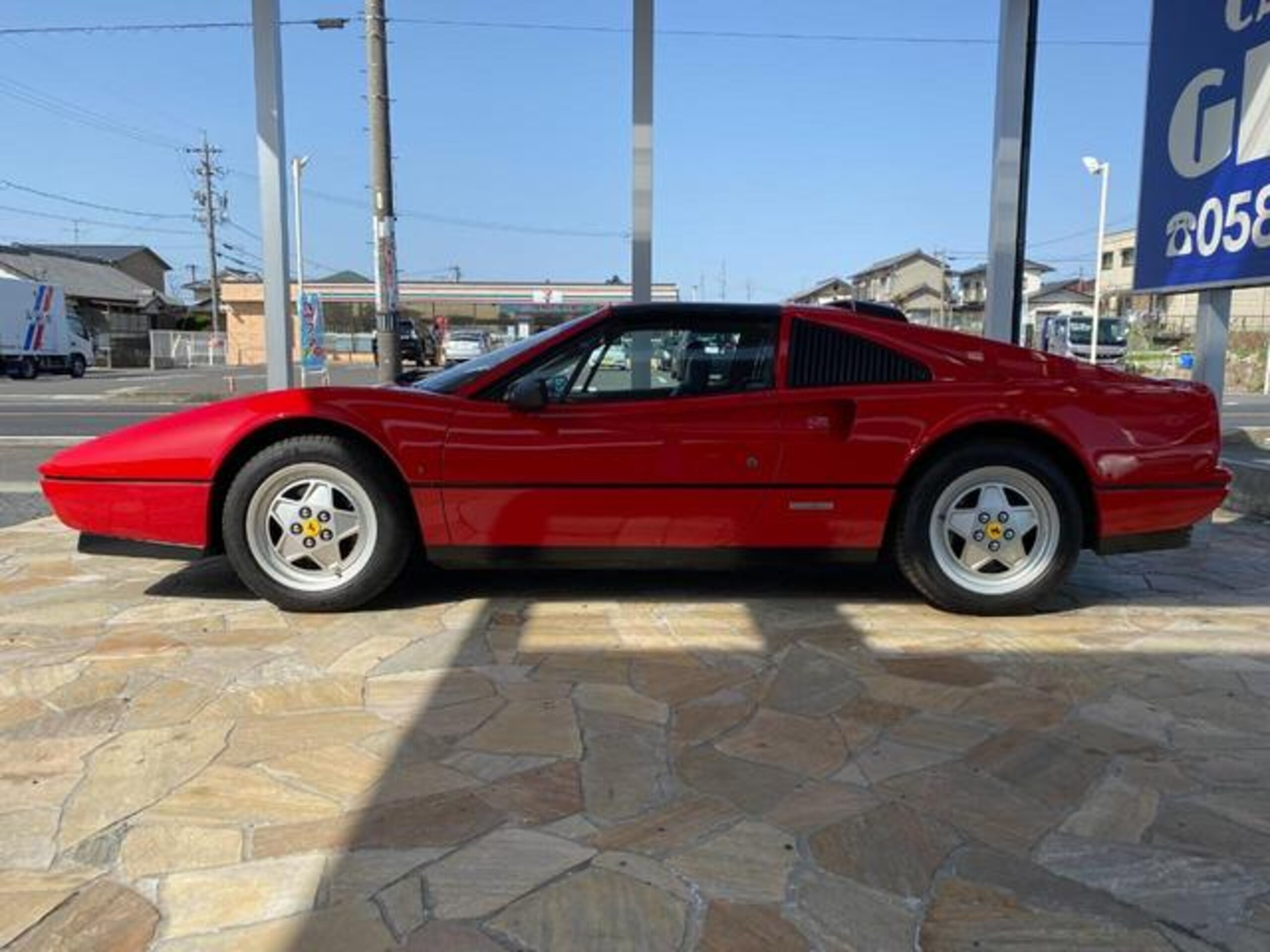 1989 Ferrari 328GTS — Photo 6 / 24