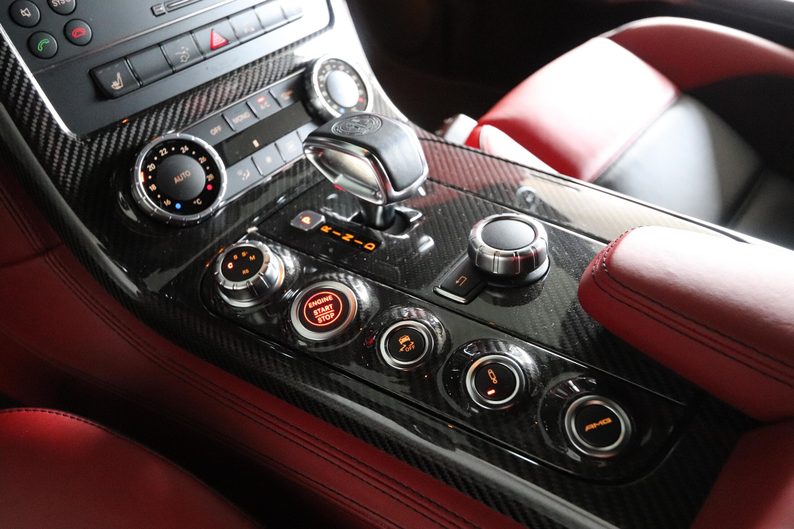 2013 Mercedes Benz SLS AMG — Photo 10 / 13
