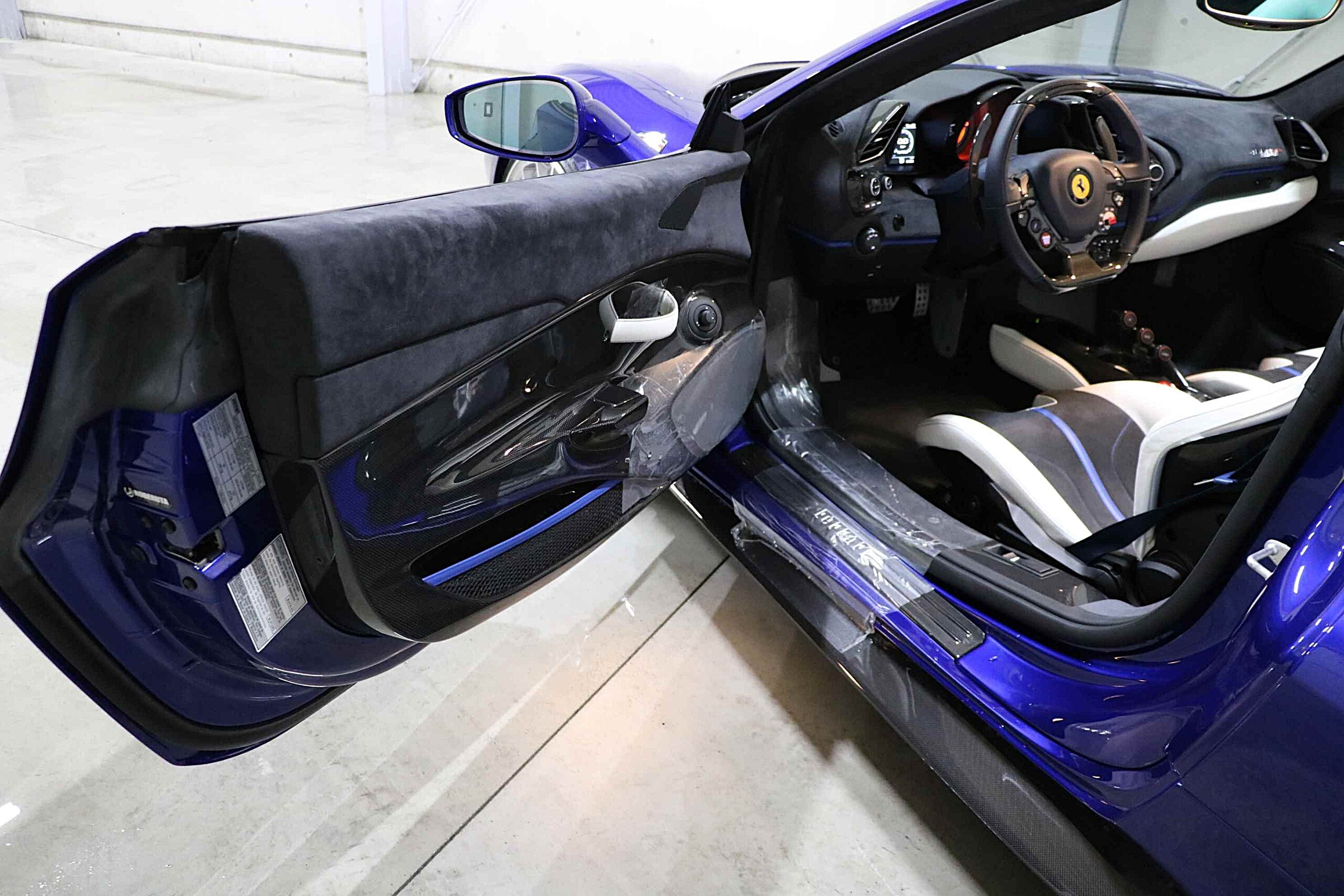 2020 Ferrari 488 Pista Spider — Photo 12 / 21