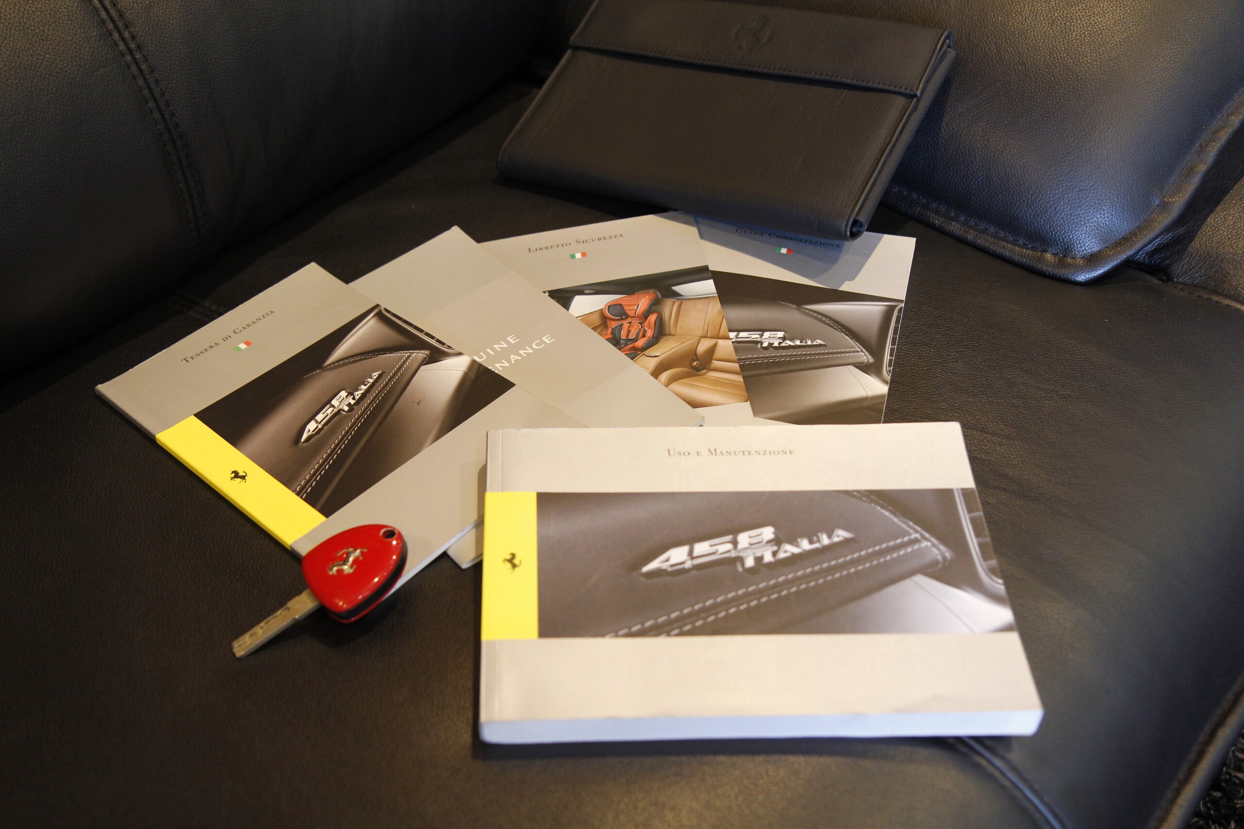 2012 Ferrari 458 Italia F1 DCT — Photo 17 / 17