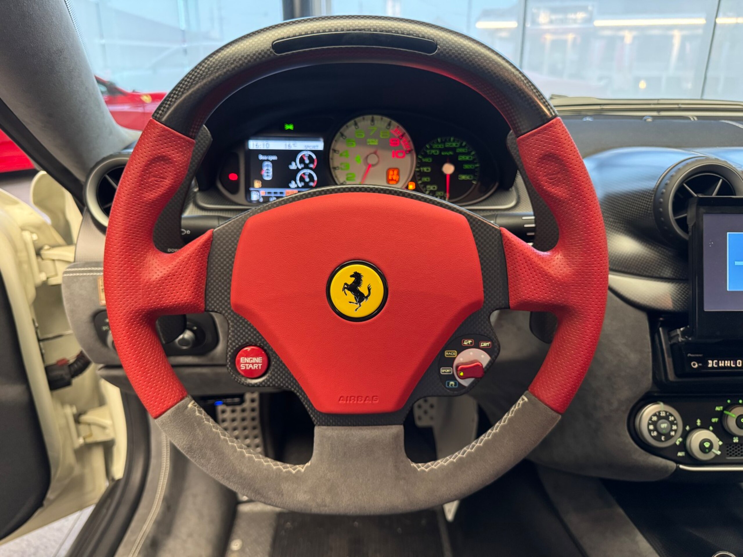 2010 Ferrari 599GTO — Photo 11 / 17