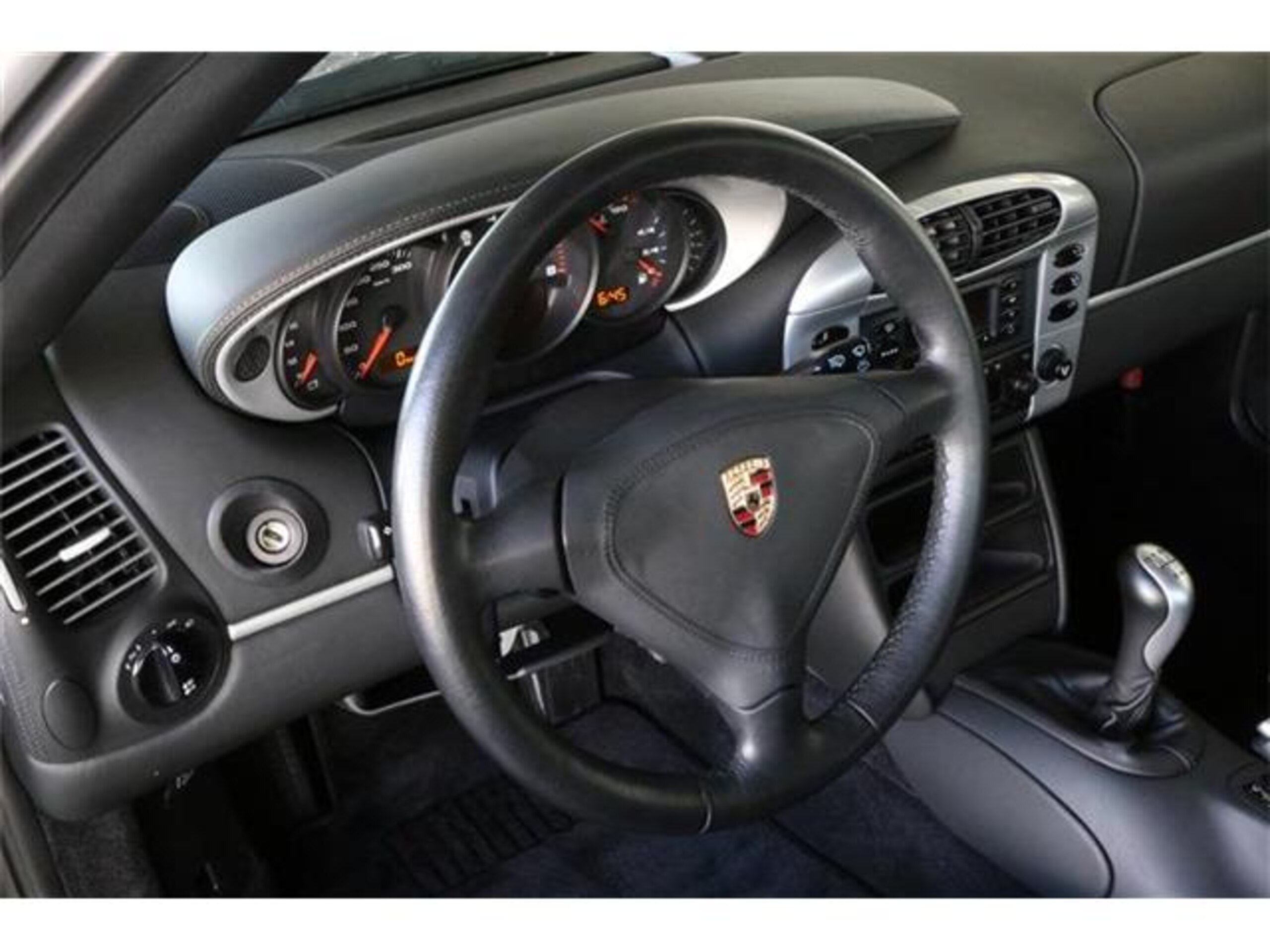 2001 Porsche 911 GT2 — Photo 8 / 13