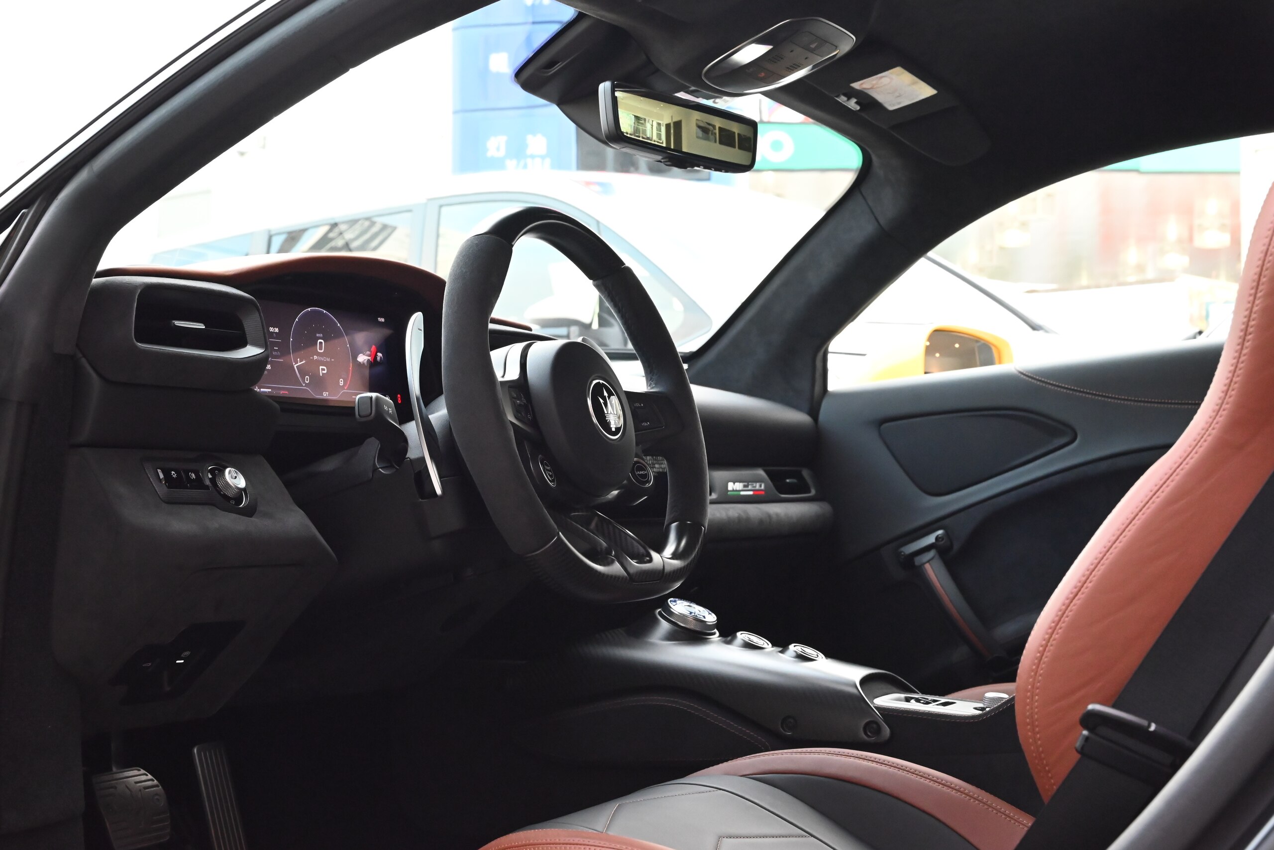 2022 Maserati MC20 — Photo 6 / 23