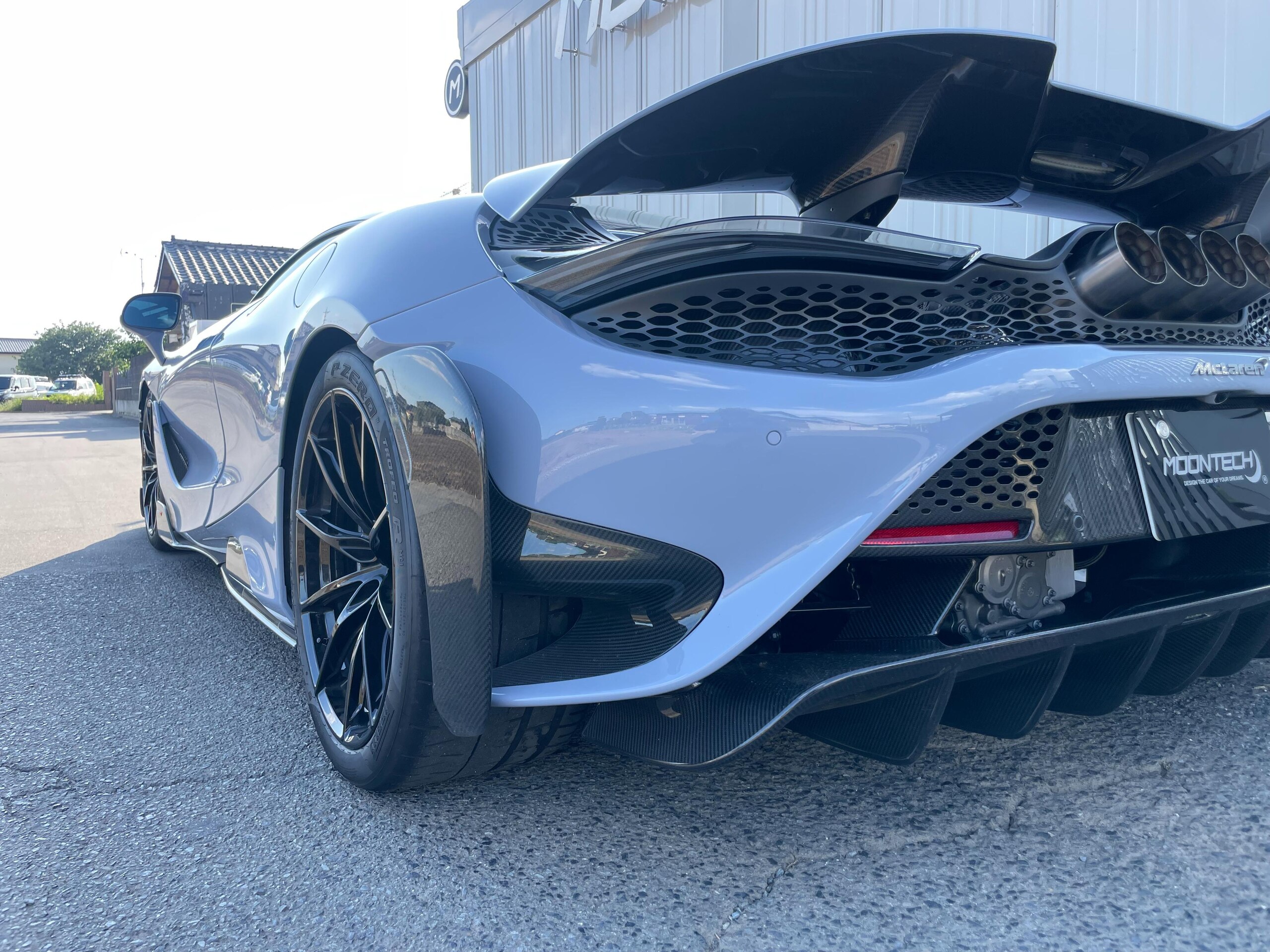 2021 McLaren 765LT — Photo 7 / 18