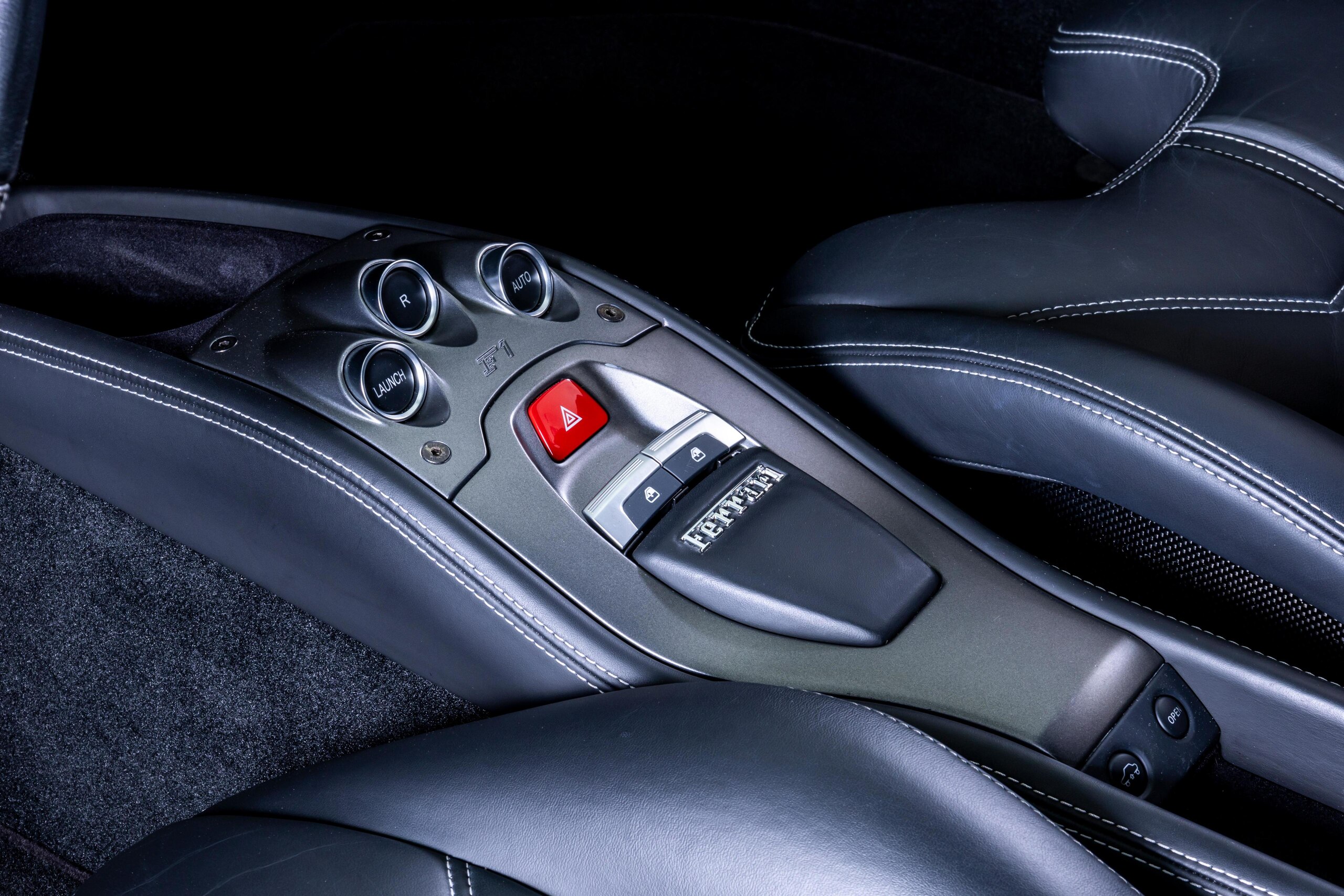 2011 Ferrari 458 Italia F1 DCT — Photo 20 / 24