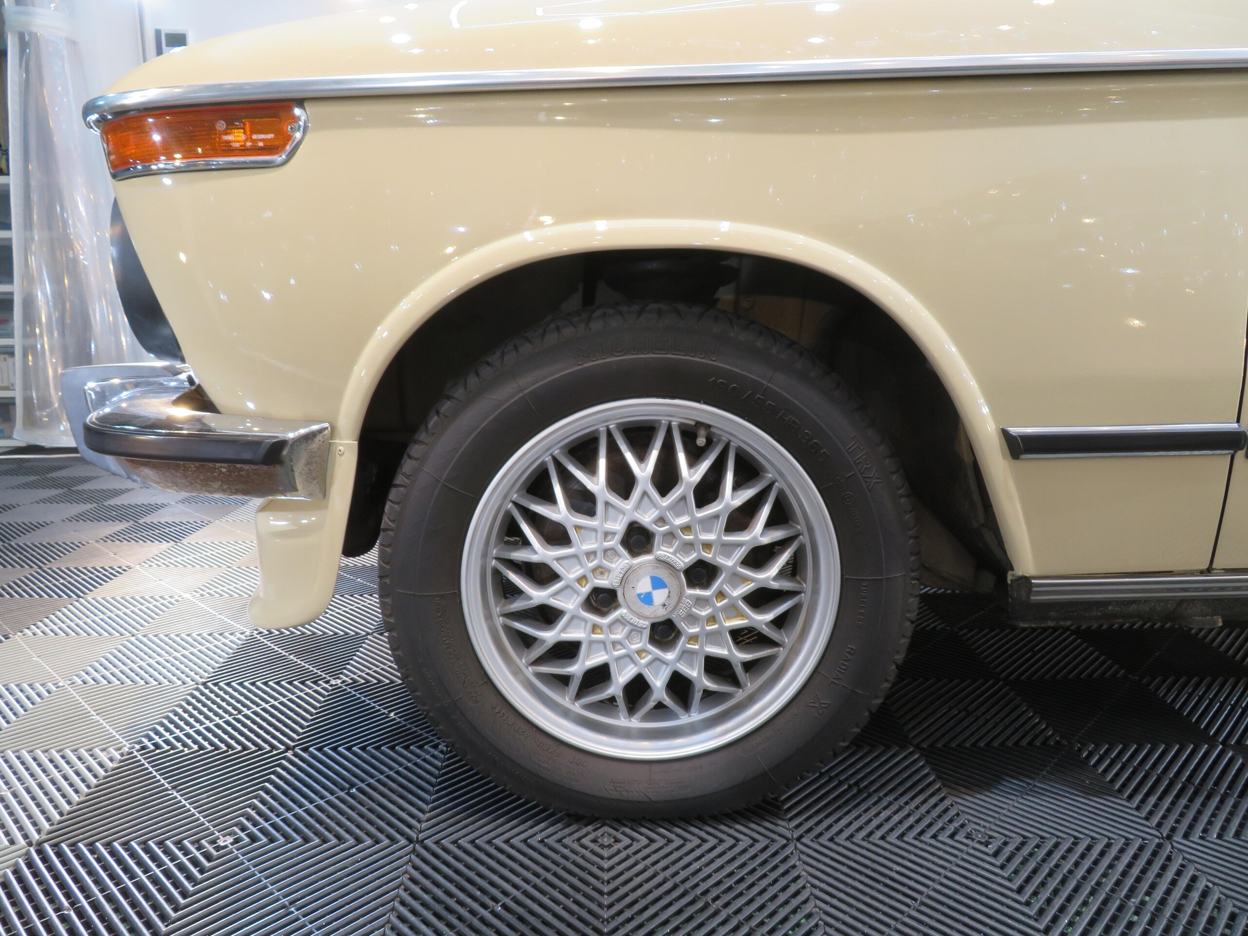 1975 BMW 2002tii — Photo 12 / 18