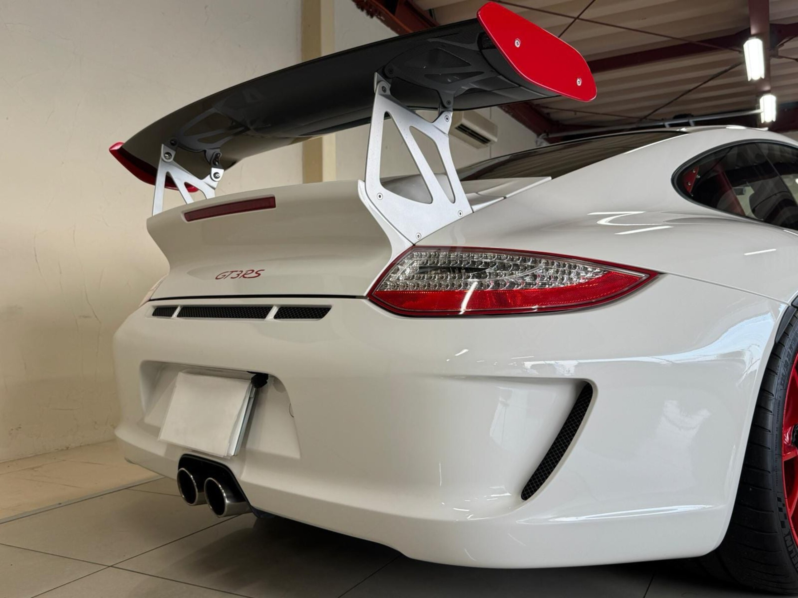2011 Porsche 911 GT3 RS — Photo 15 / 40