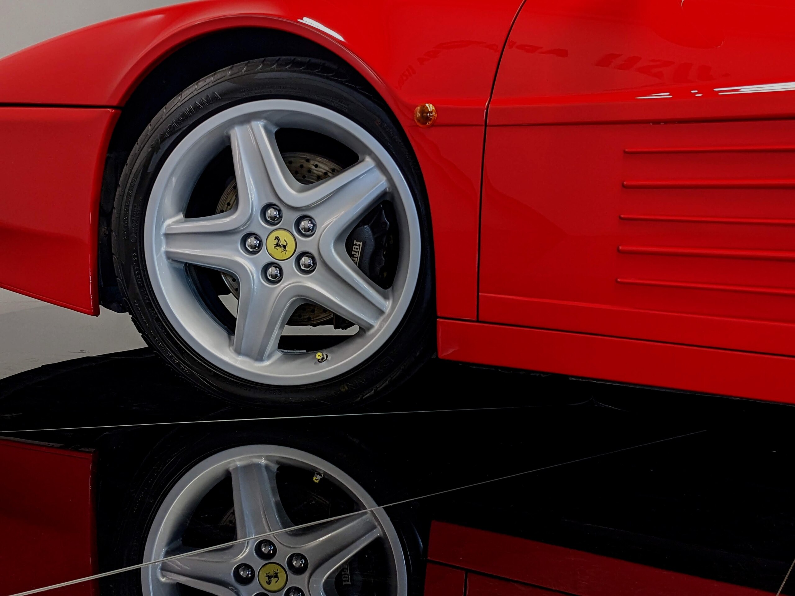 1992 Ferrari 512TR — Photo 10 / 25
