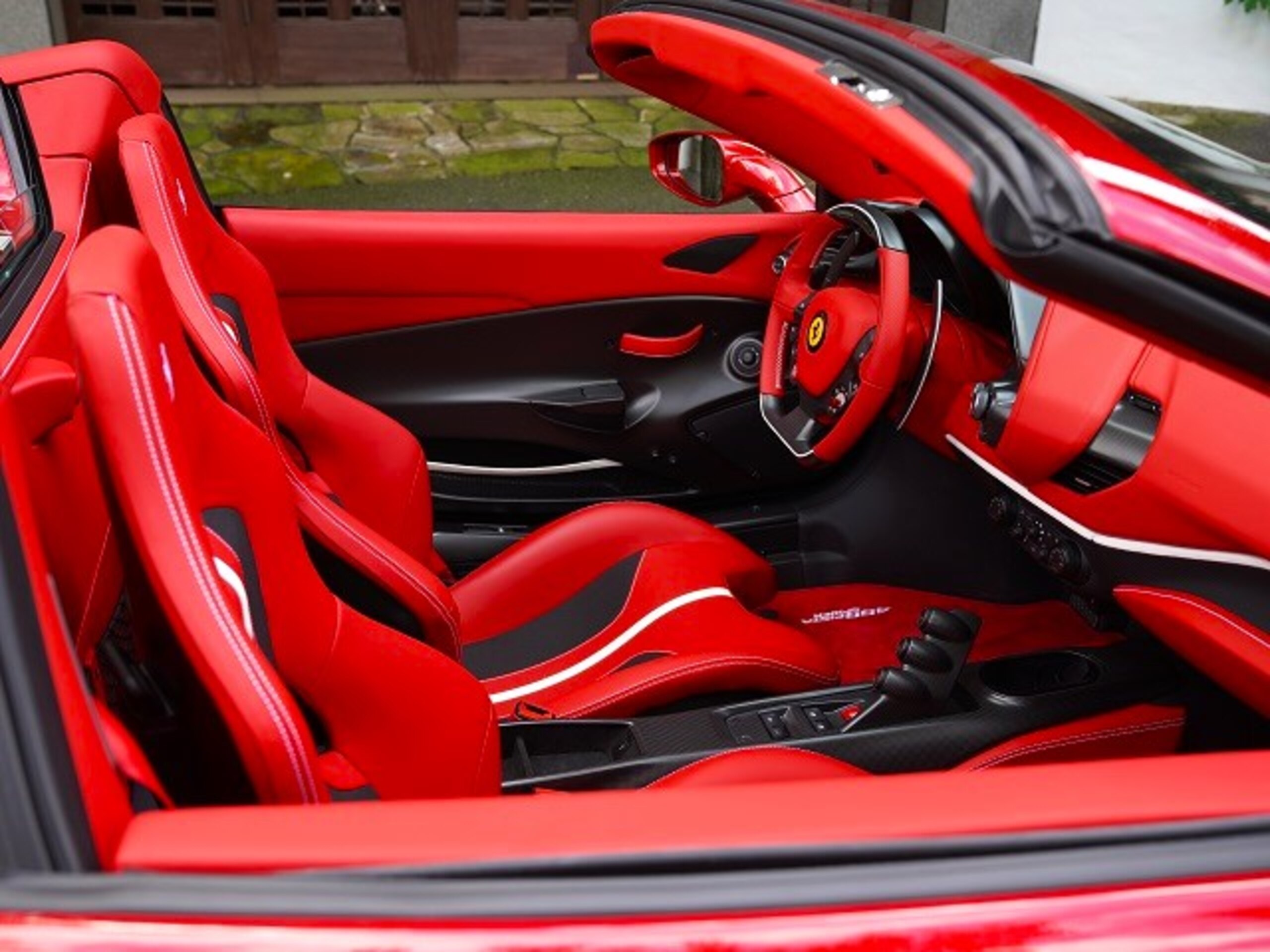 2020 Ferrari 488 Pista Spider — Photo 13 / 17