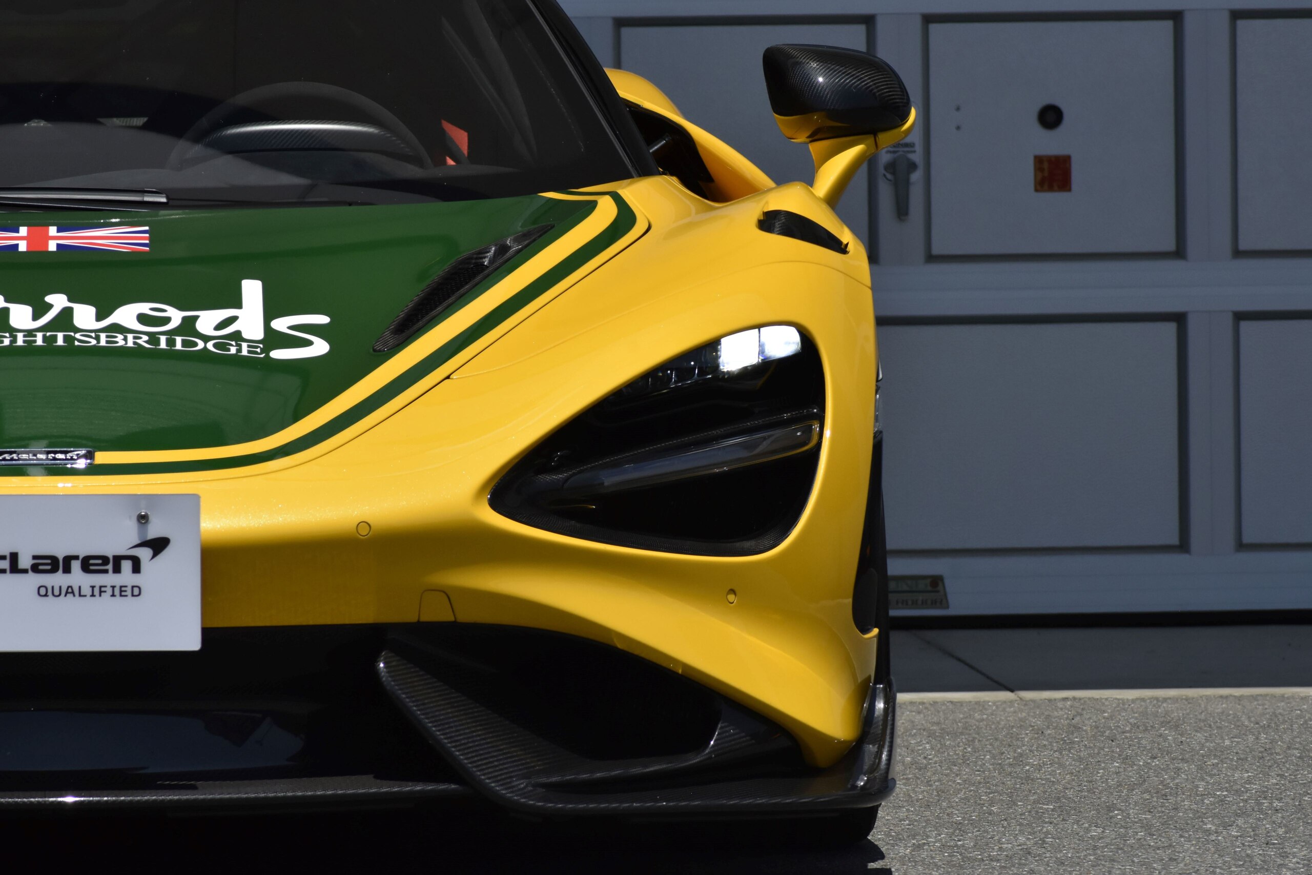 2021 McLaren 765LT — Photo 12 / 19