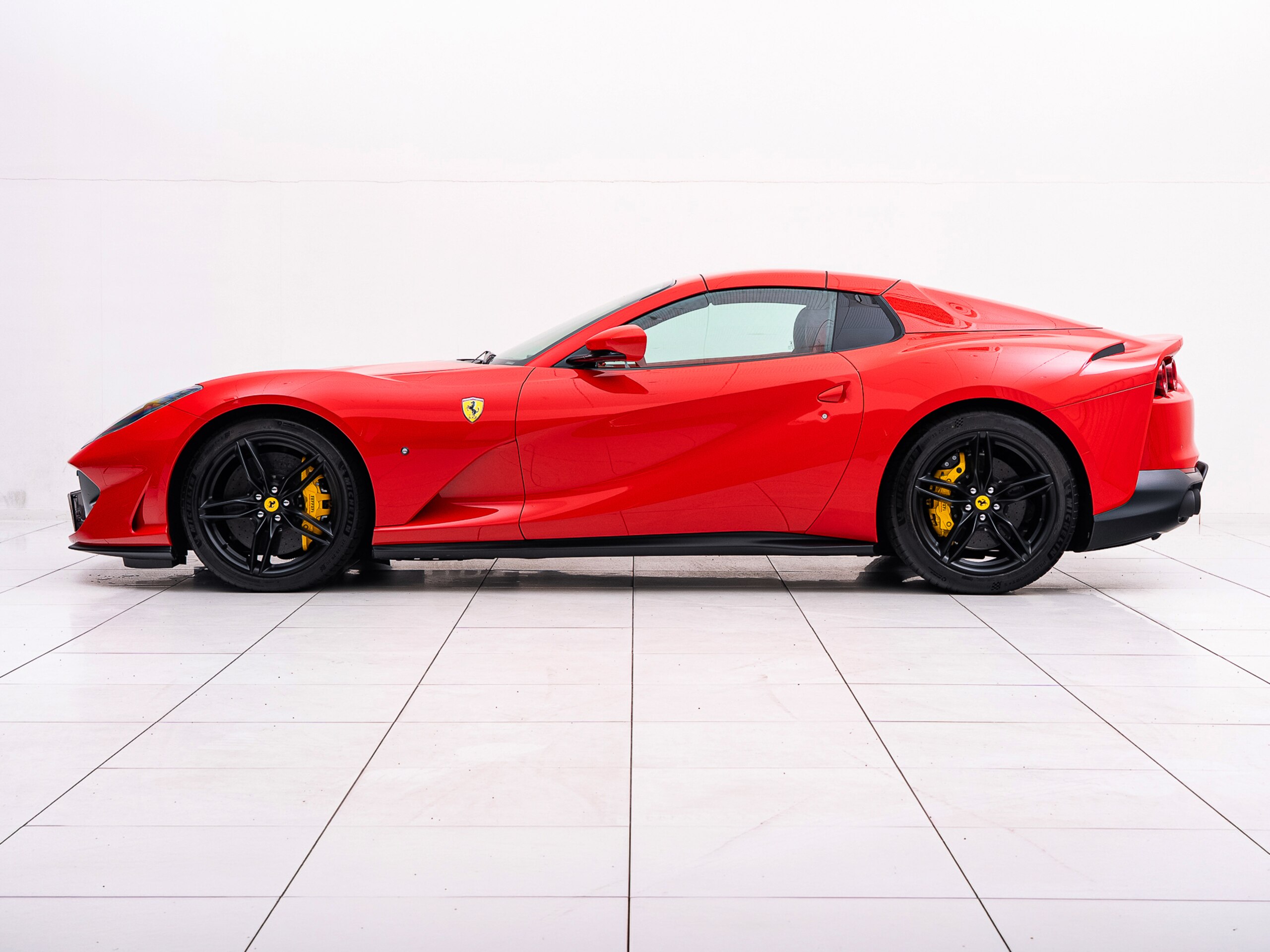 2021 Ferrari 812GTS — Photo 7 / 55