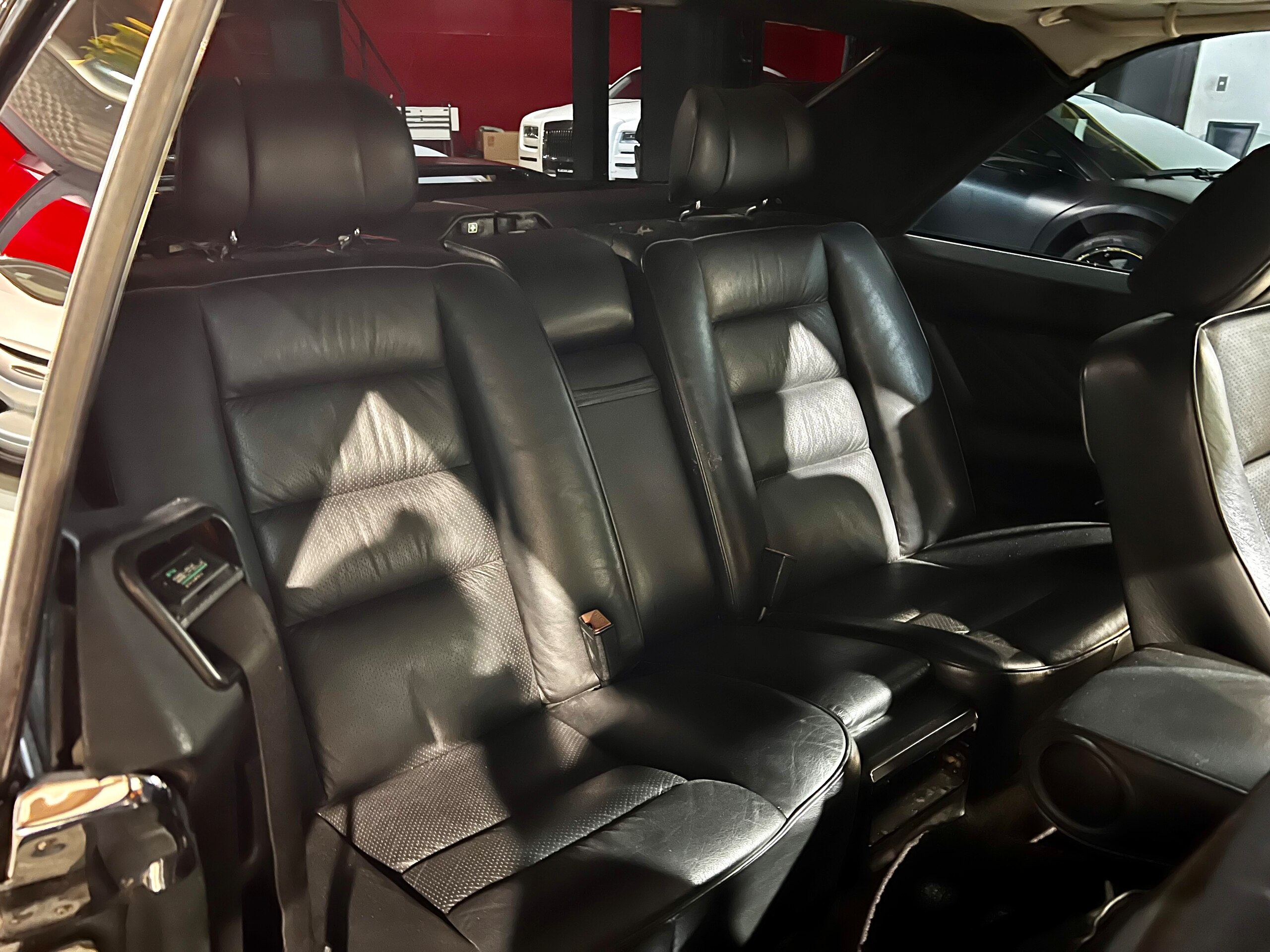 1989 Mercedes Benz 560SEC — Photo 15 / 19