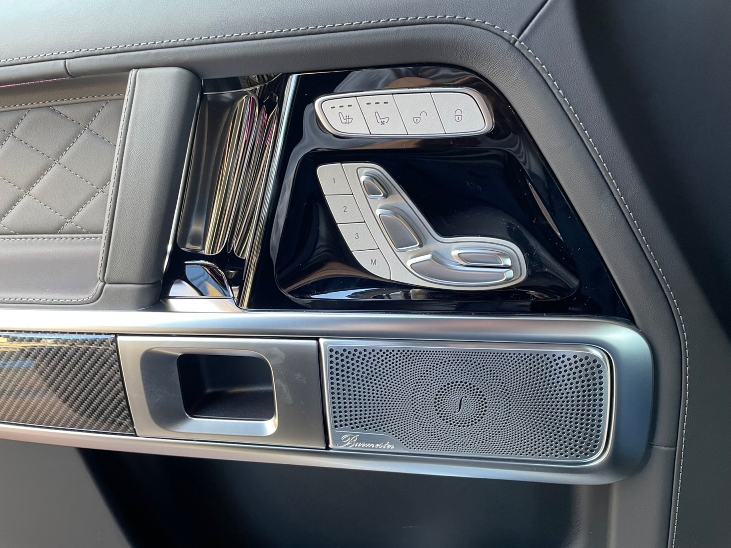 2024 Mercedes Benz G63 AMG — Photo 8 / 20