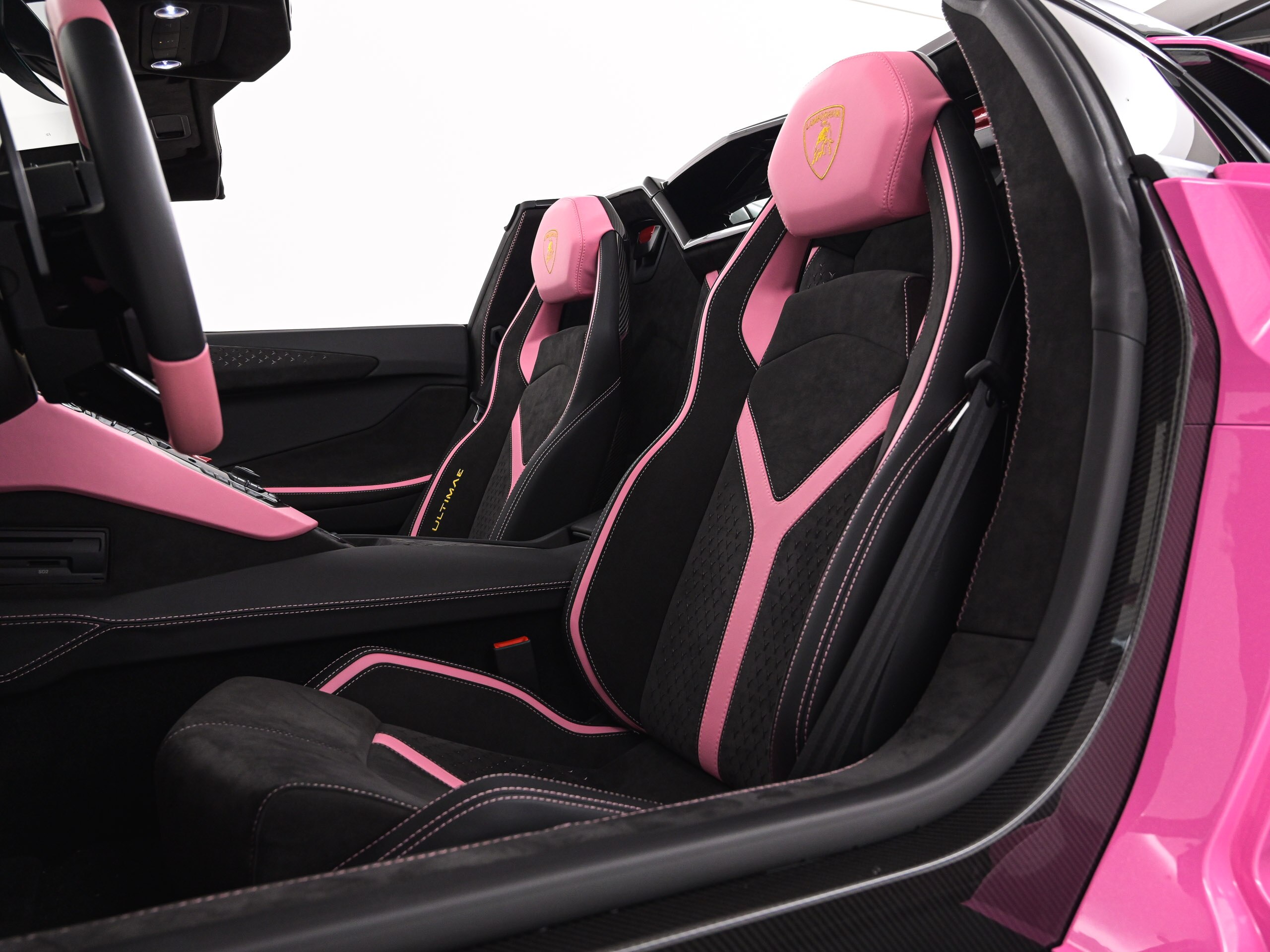 2022 Lamborghini Aventador Roadster LP780-4 Ultimae — Photo 16 / 25