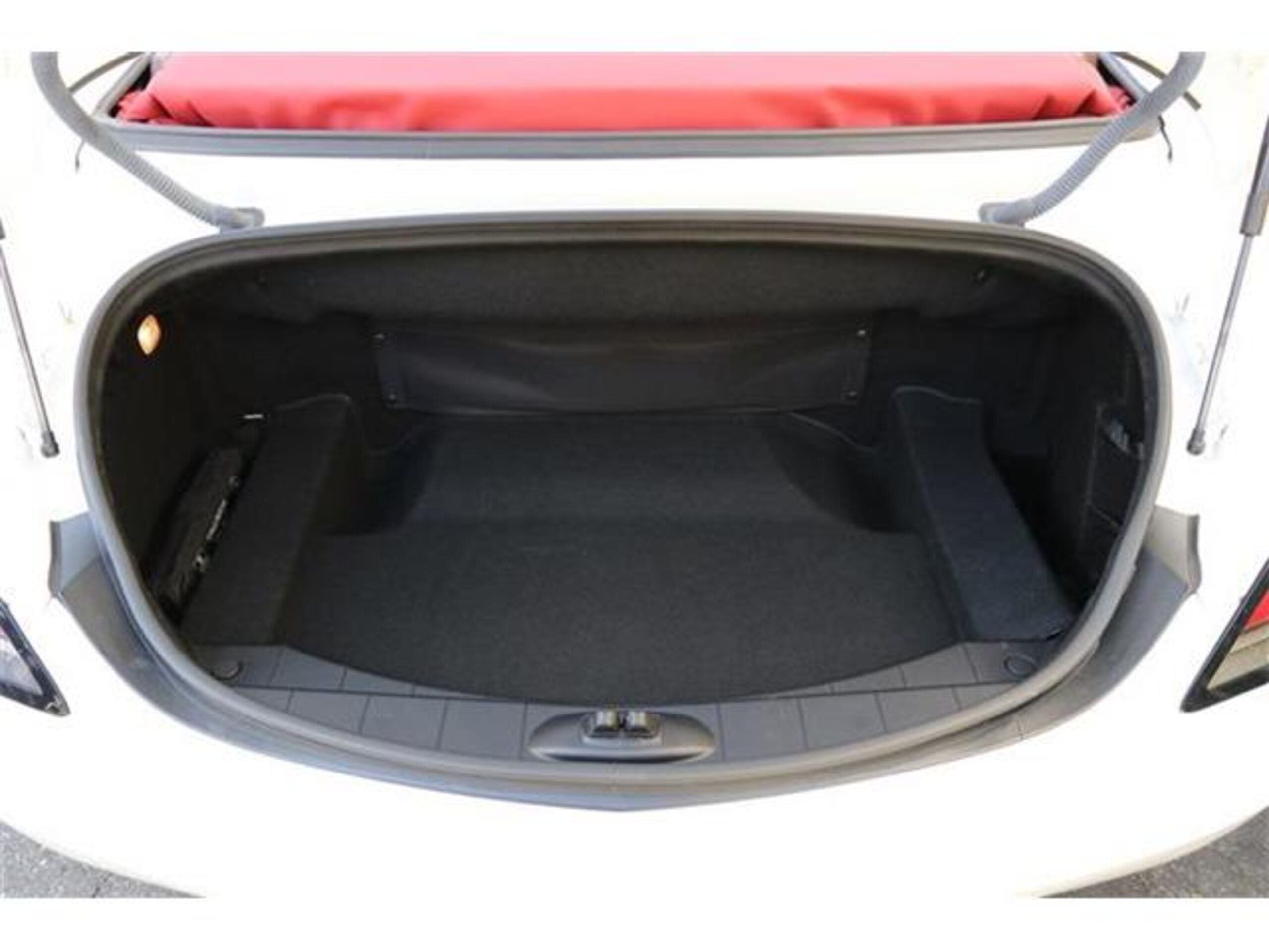 2013 Mercedes Benz SLS AMG Roadster — Photo 15 / 15