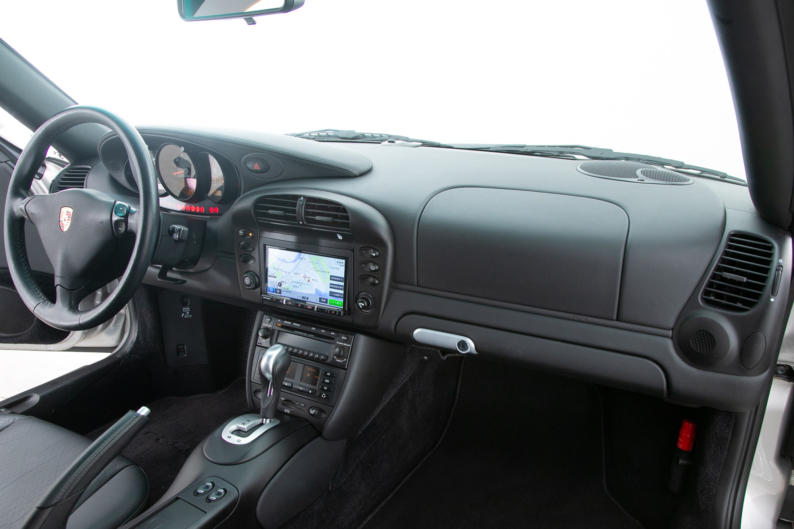 2002 Porsche 911 Carrera 4 — Photo 14 / 20