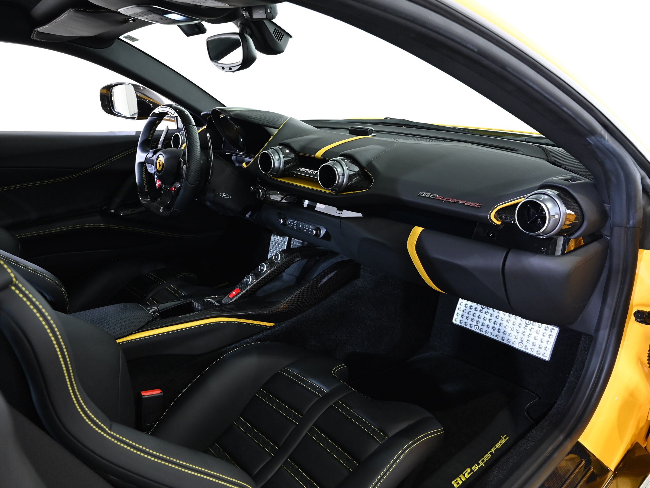 2019 Ferrari 812 Superfast — Photo 18 / 24
