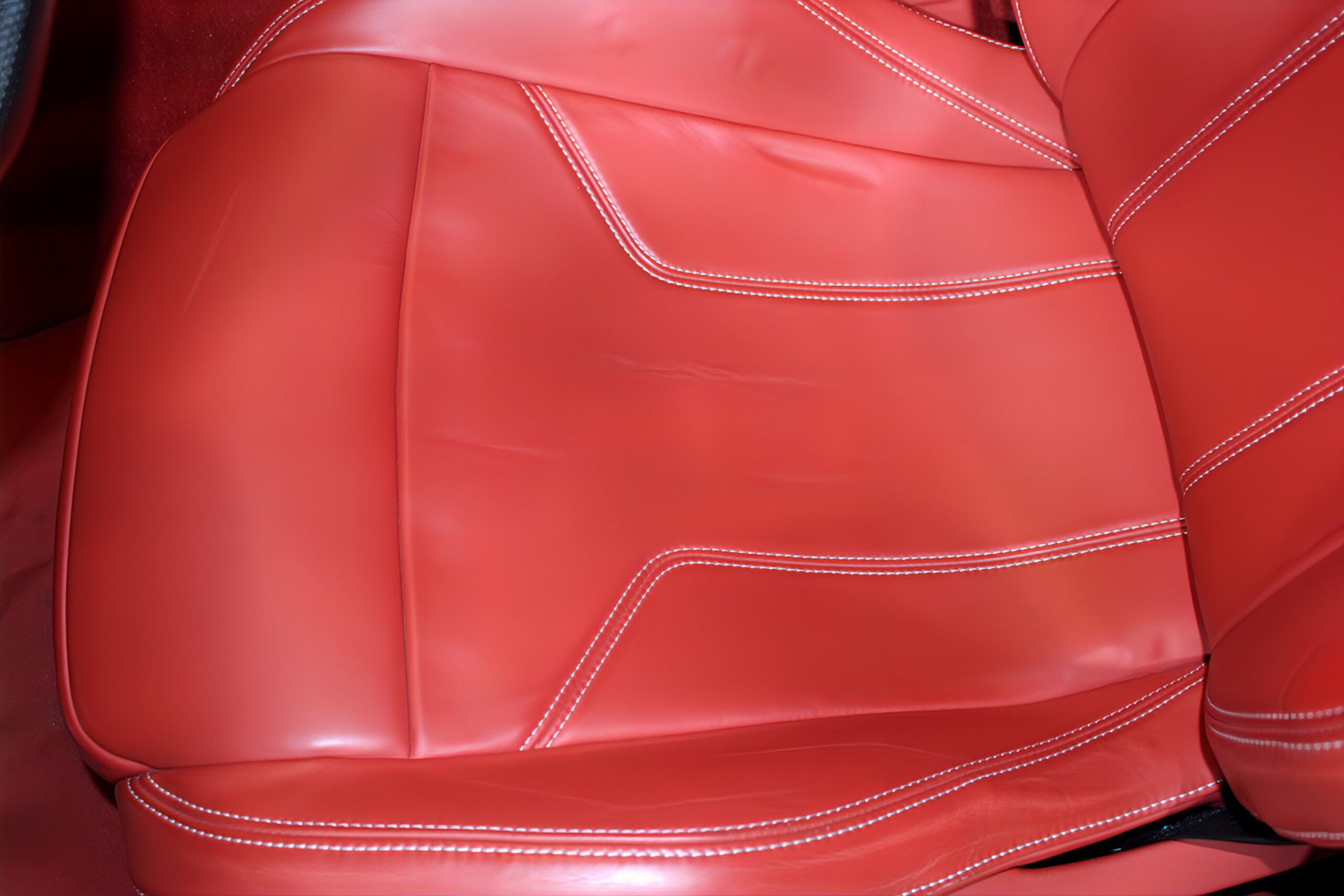 2013 Ferrari F12 Berlinetta — Photo 37 / 48