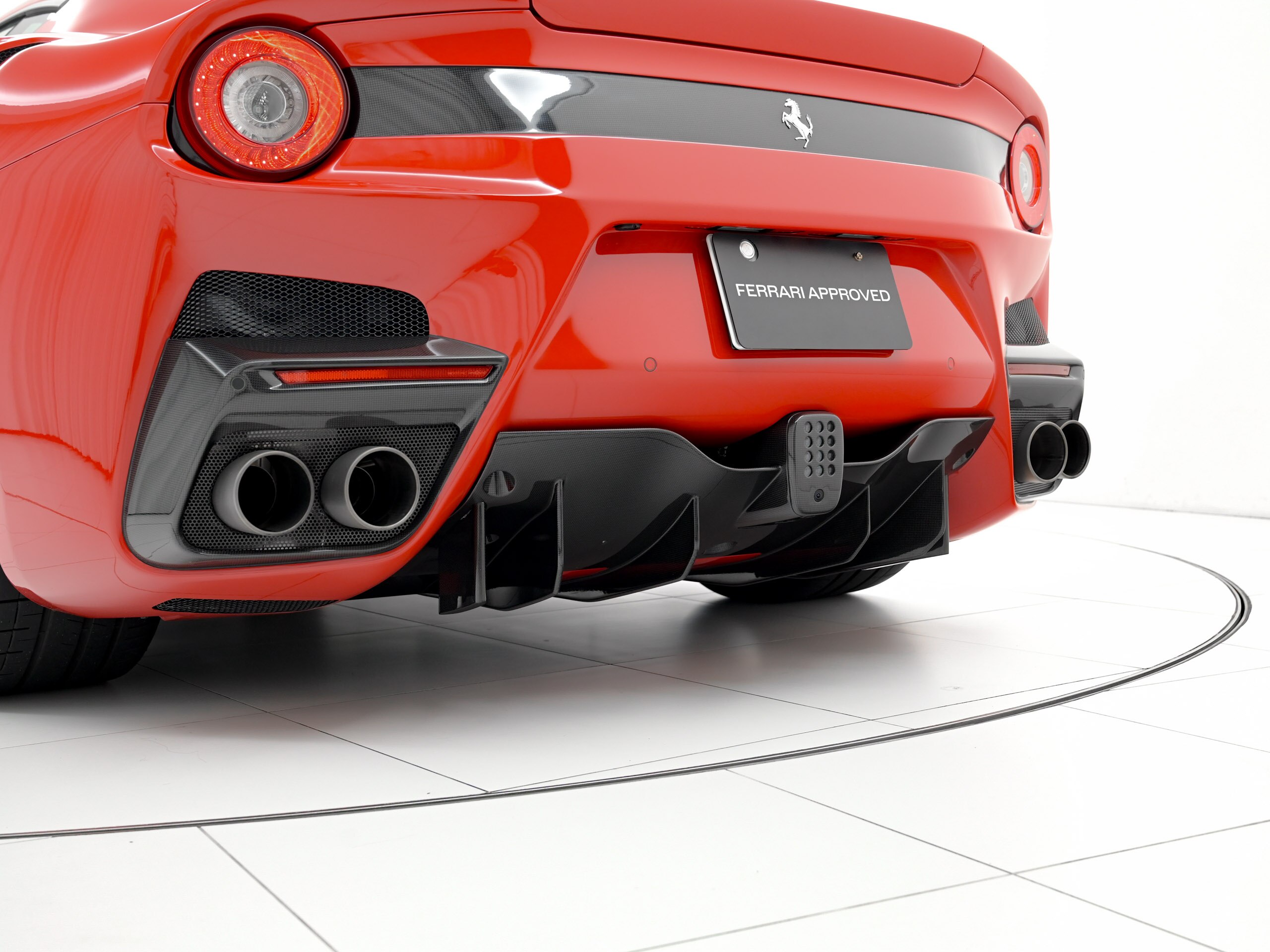 2016 Ferrari F12tdf — Photo 17 / 20