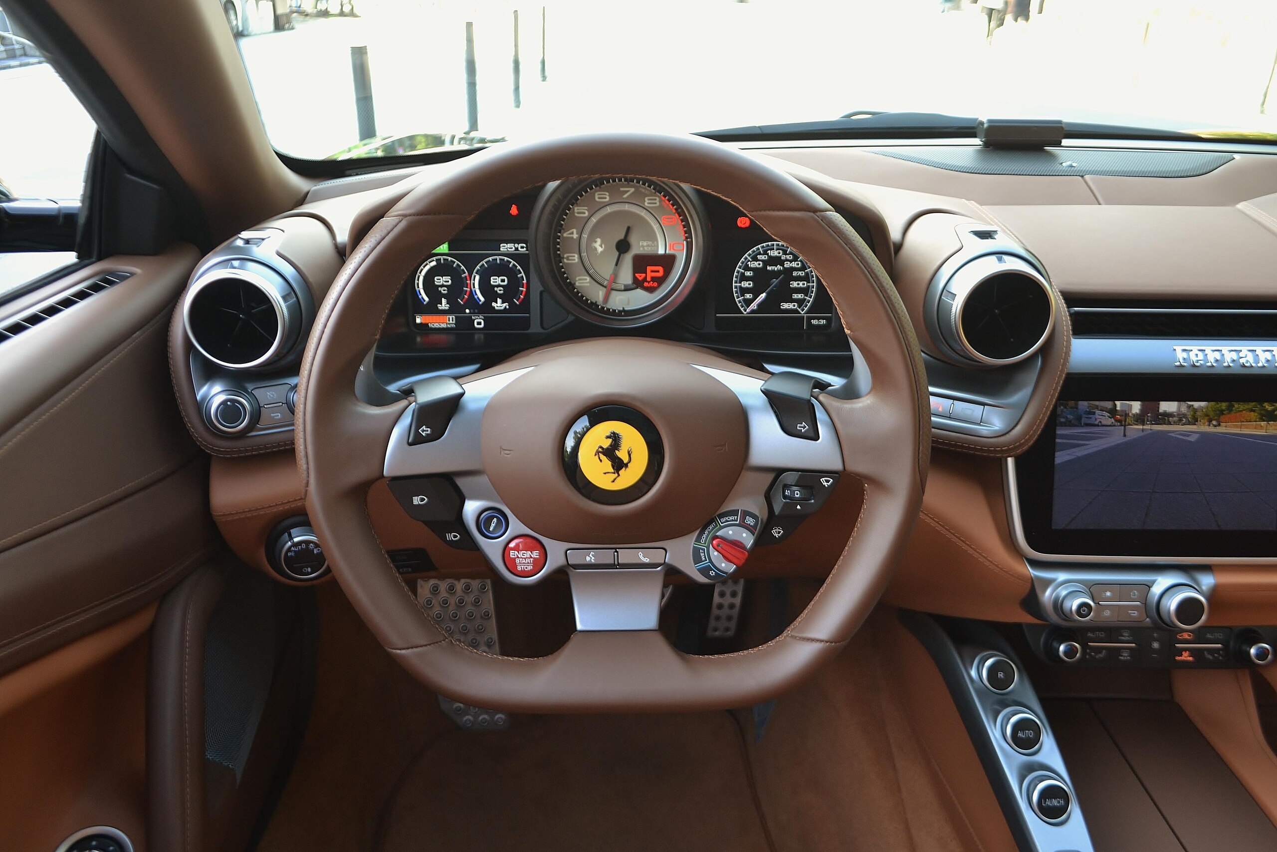 2019 Ferrari GTC4Lusso — Photo 6 / 34