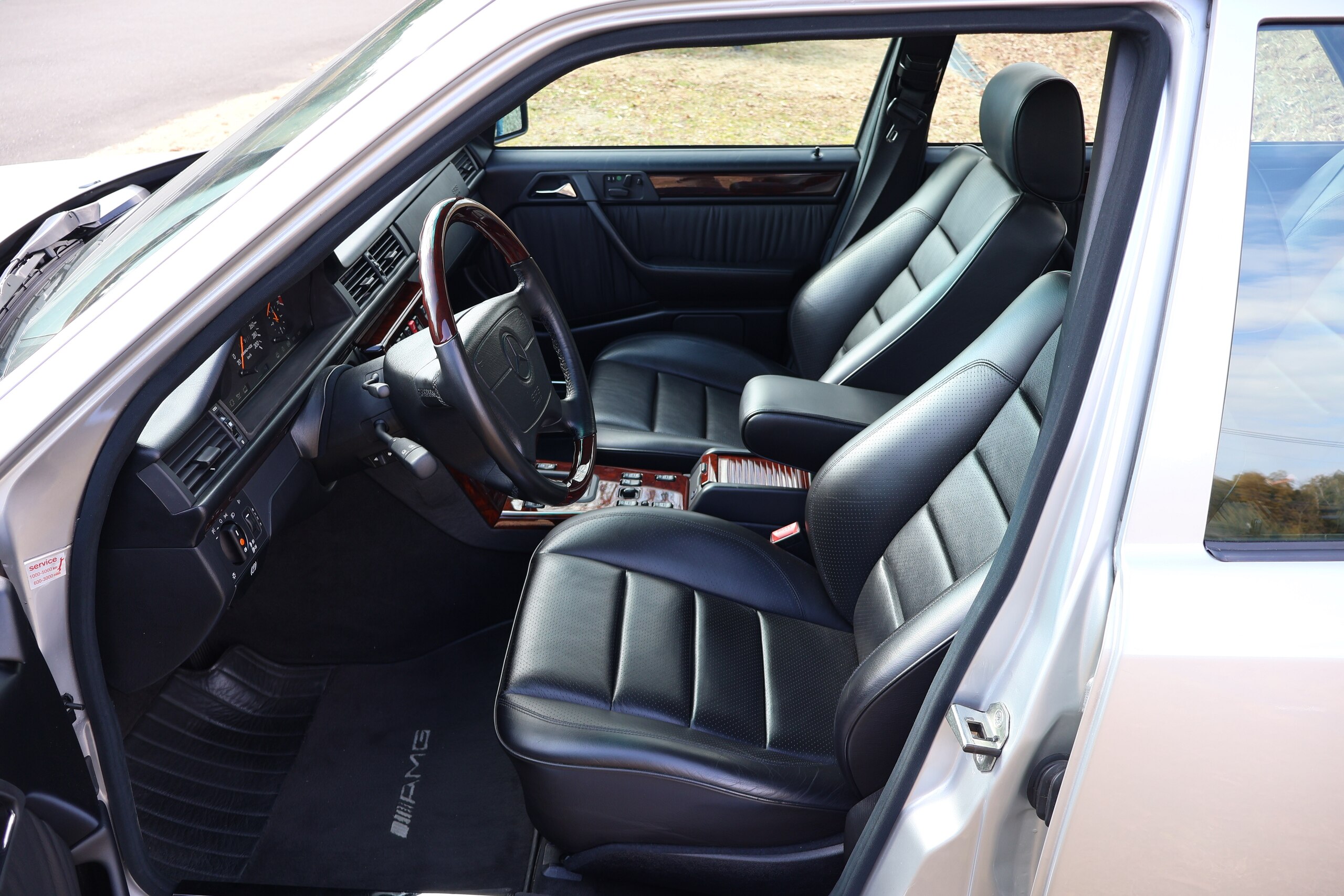 1995 Mercedes Benz E60 AMG — Photo 9 / 20