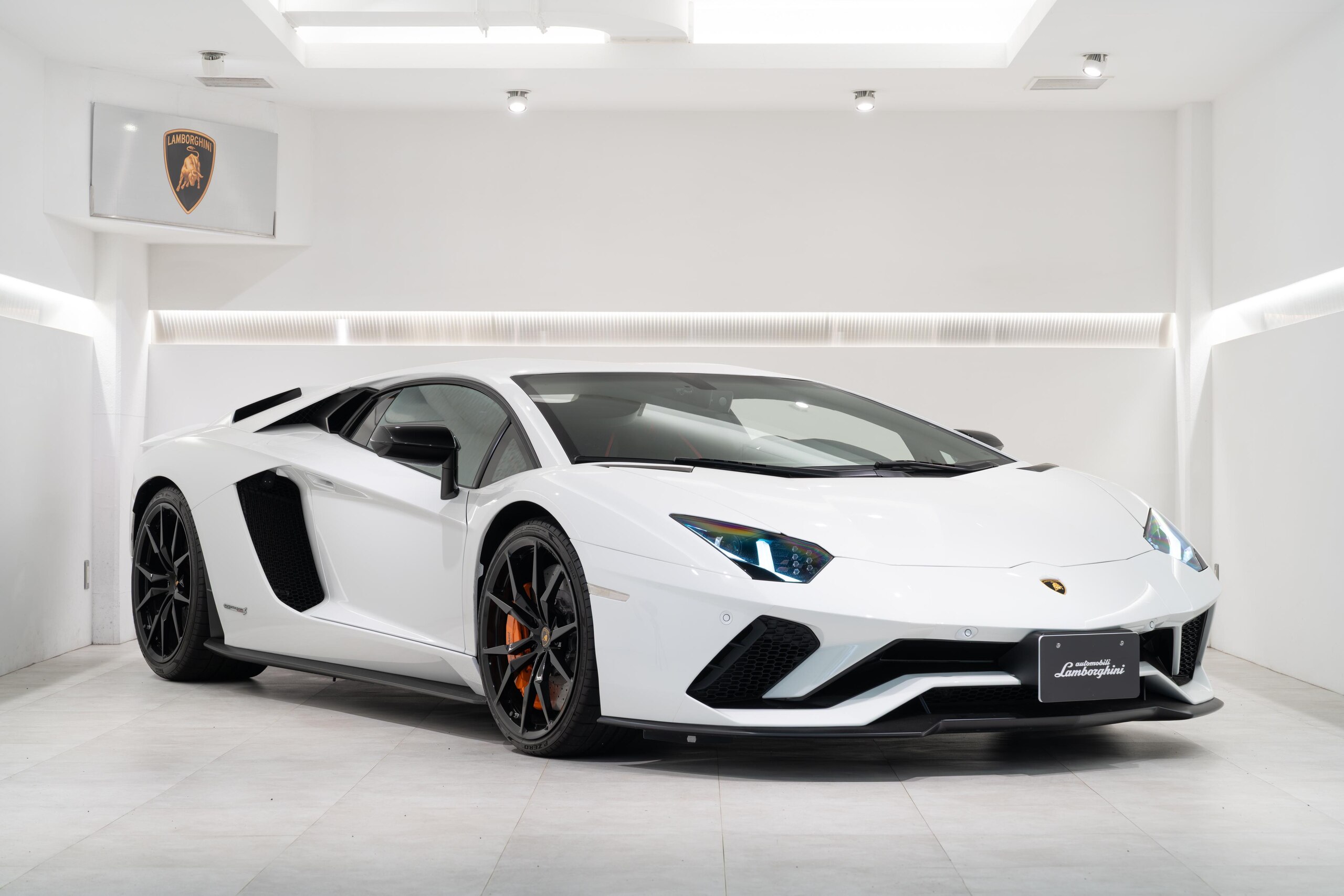 2018 Lamborghini Aventador S Bianco Isi exterior for sale in Japan