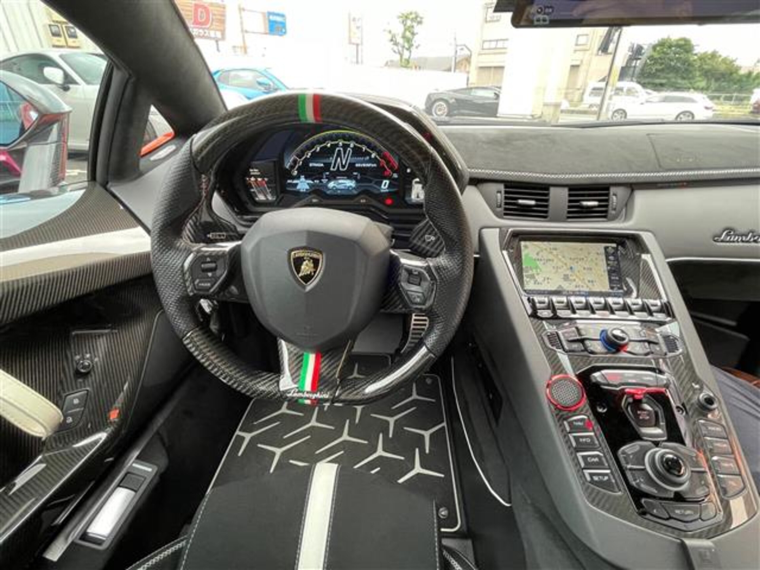 2019 Lamborghini Aventador SVJ — Photo 11 / 20