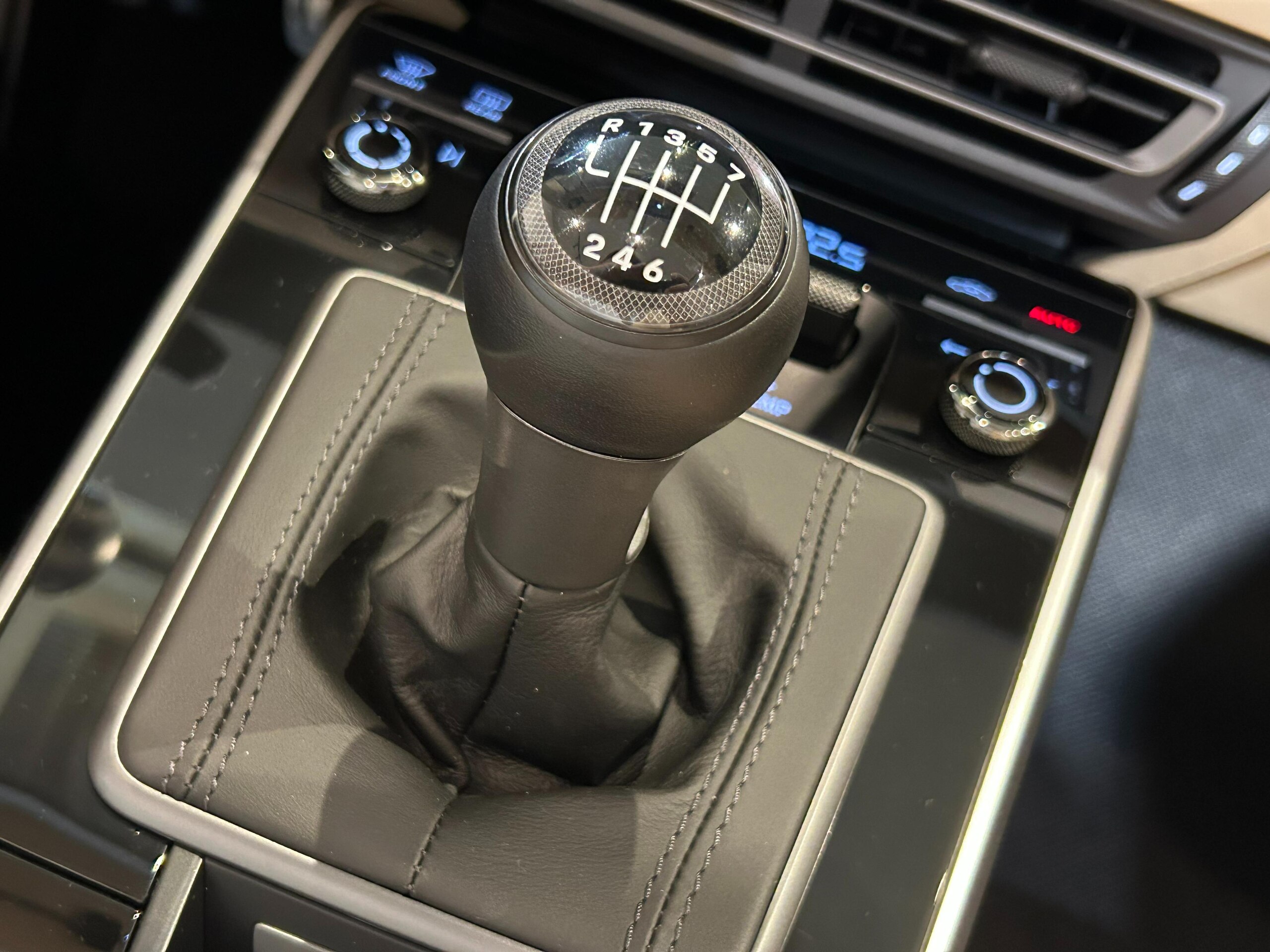 2020 Porsche 911 Targa 4S — Photo 76 / 78