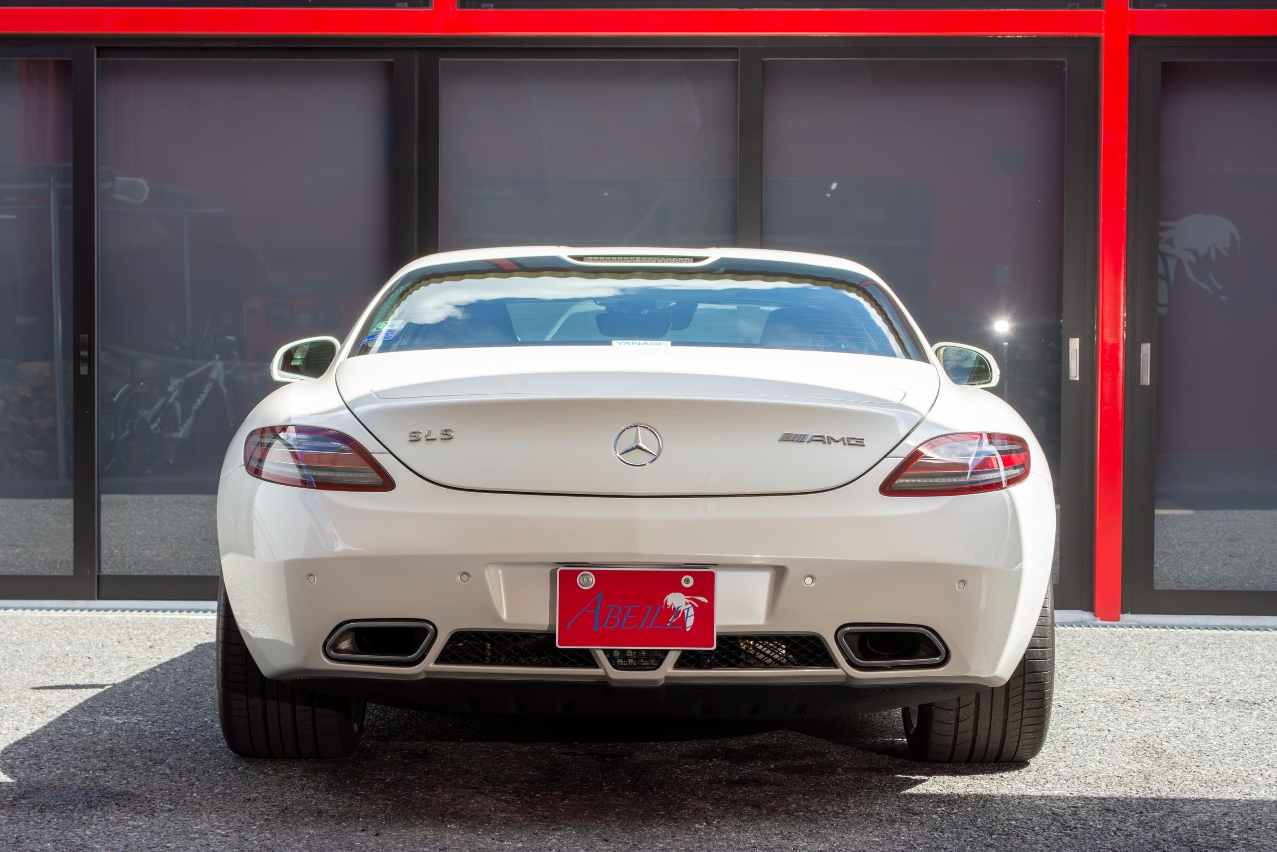 2010 Mercedes Benz SLS AMG — Photo 6 / 23