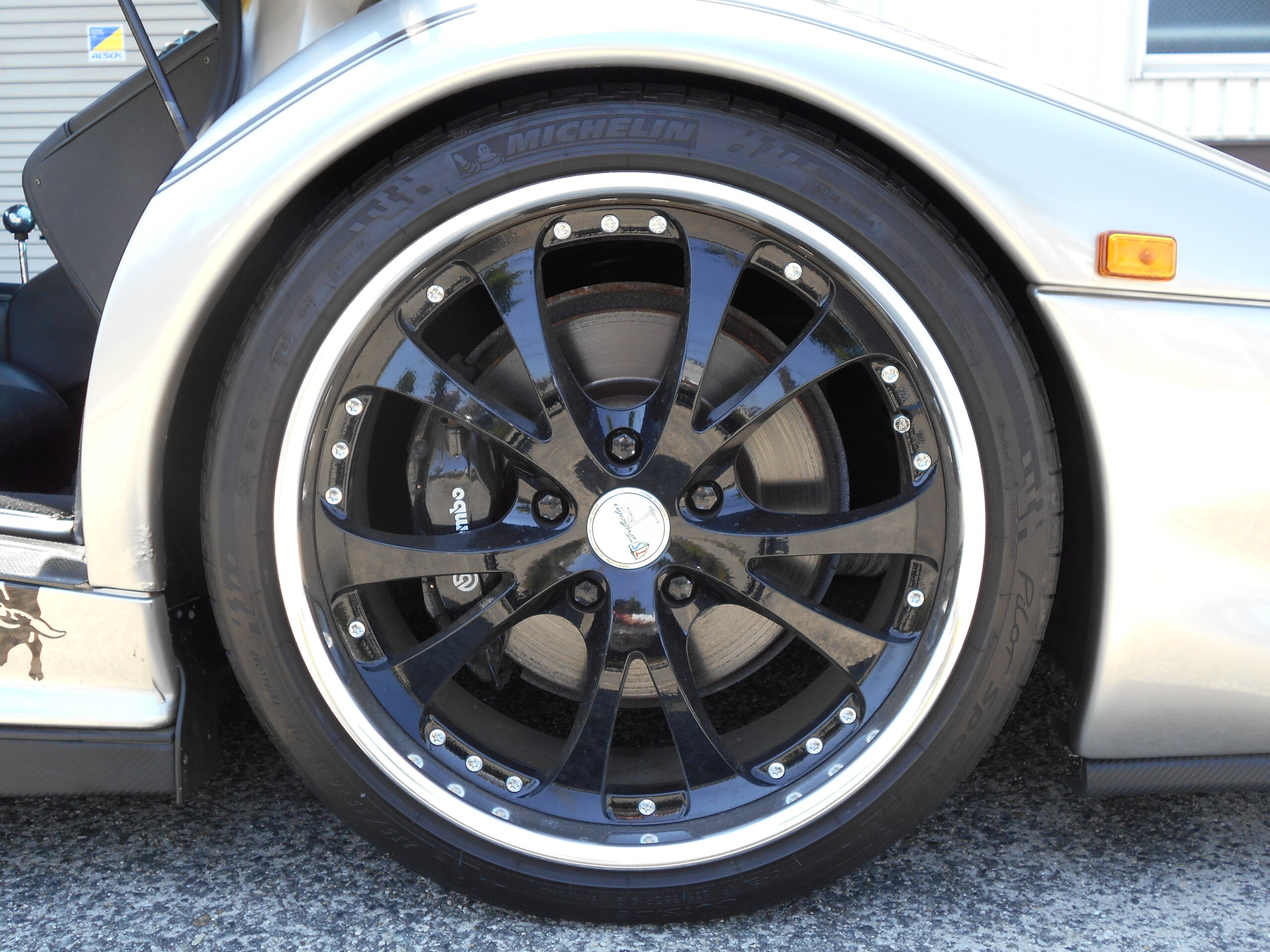 1995 Lamborghini Diablo — Photo 11 / 12