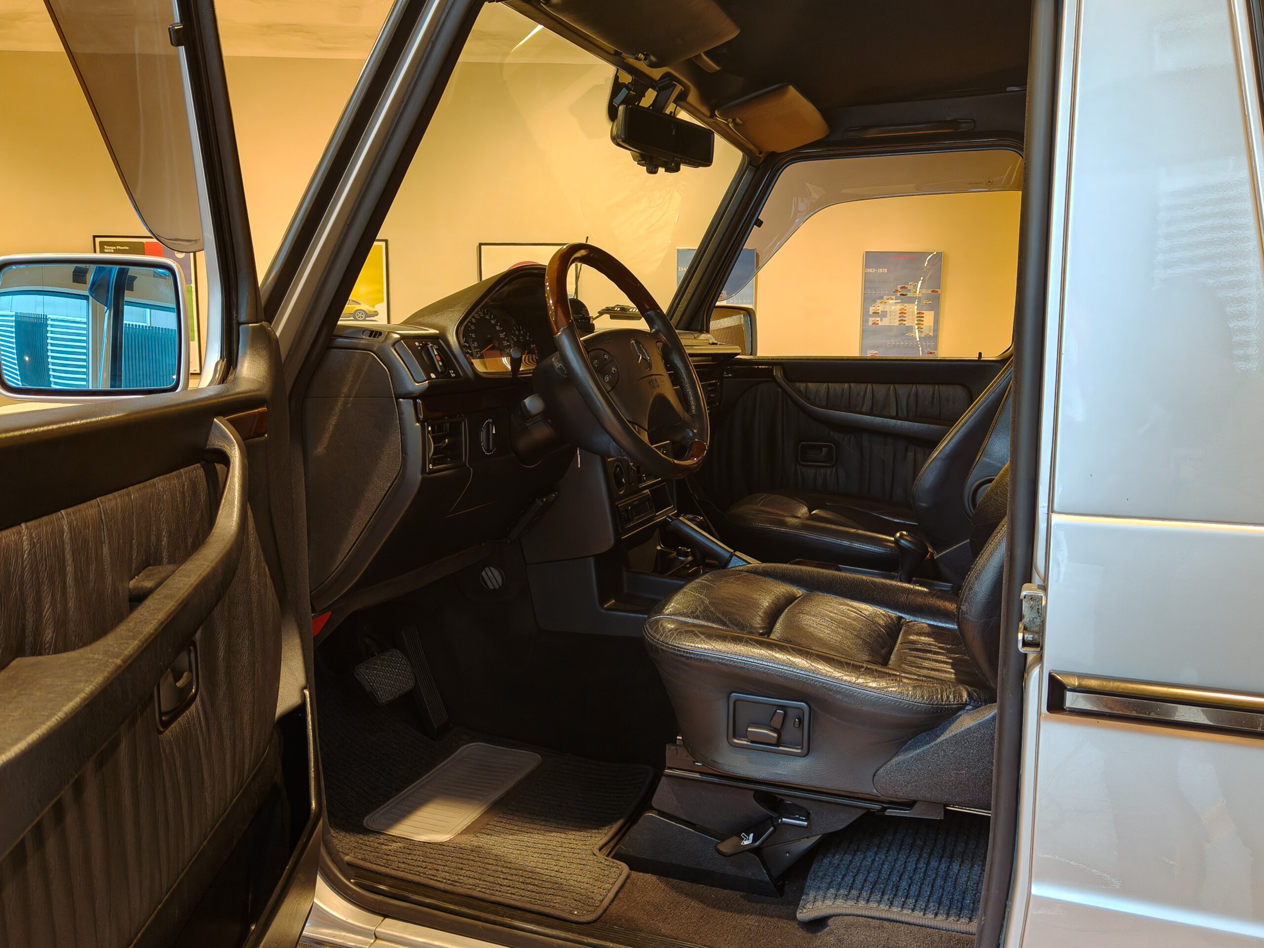 1999 Mercedes Benz G320 — Photo 6 / 21