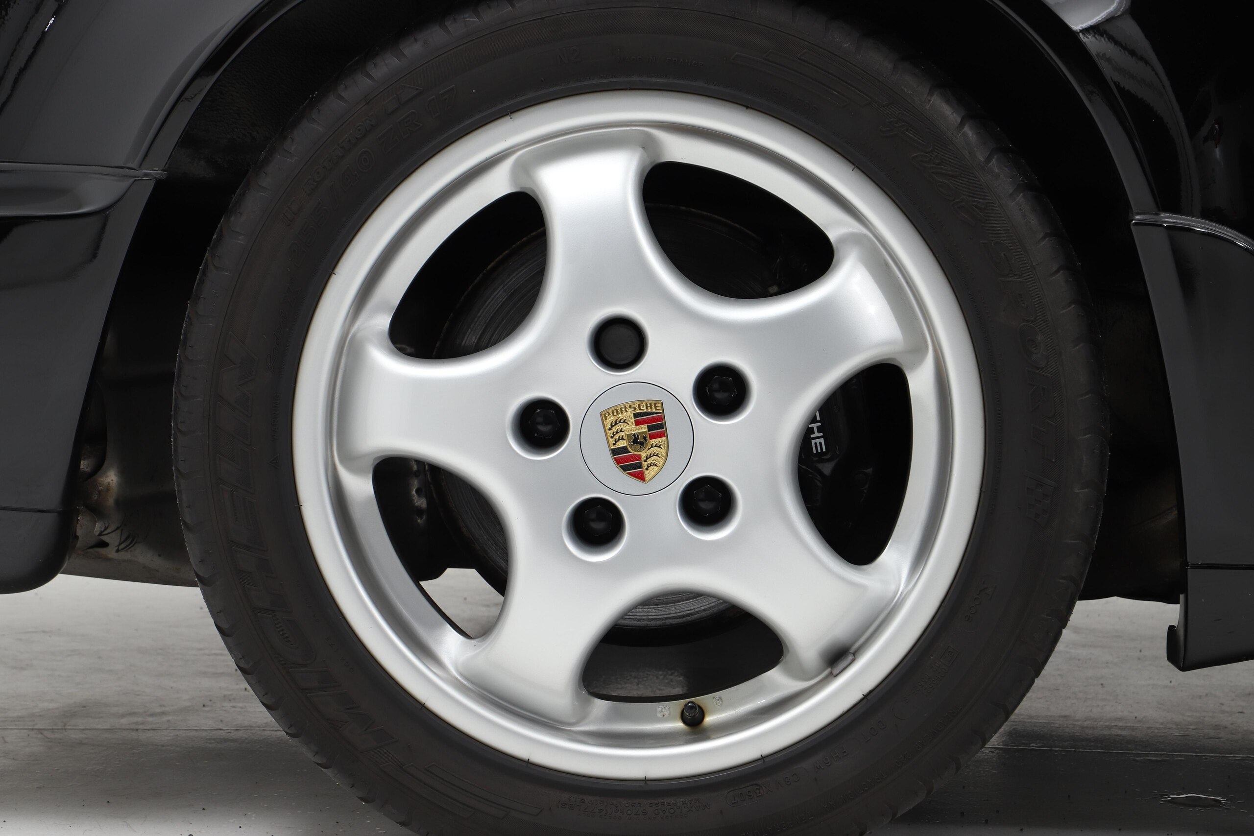1992 Porsche 911 Carrera 2 — Photo 12 / 17