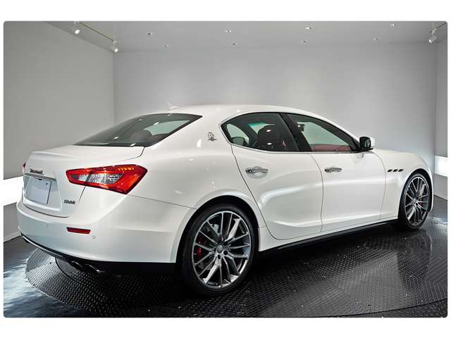 2015 Maserati Ghibli S Q4 — Photo 11 / 31