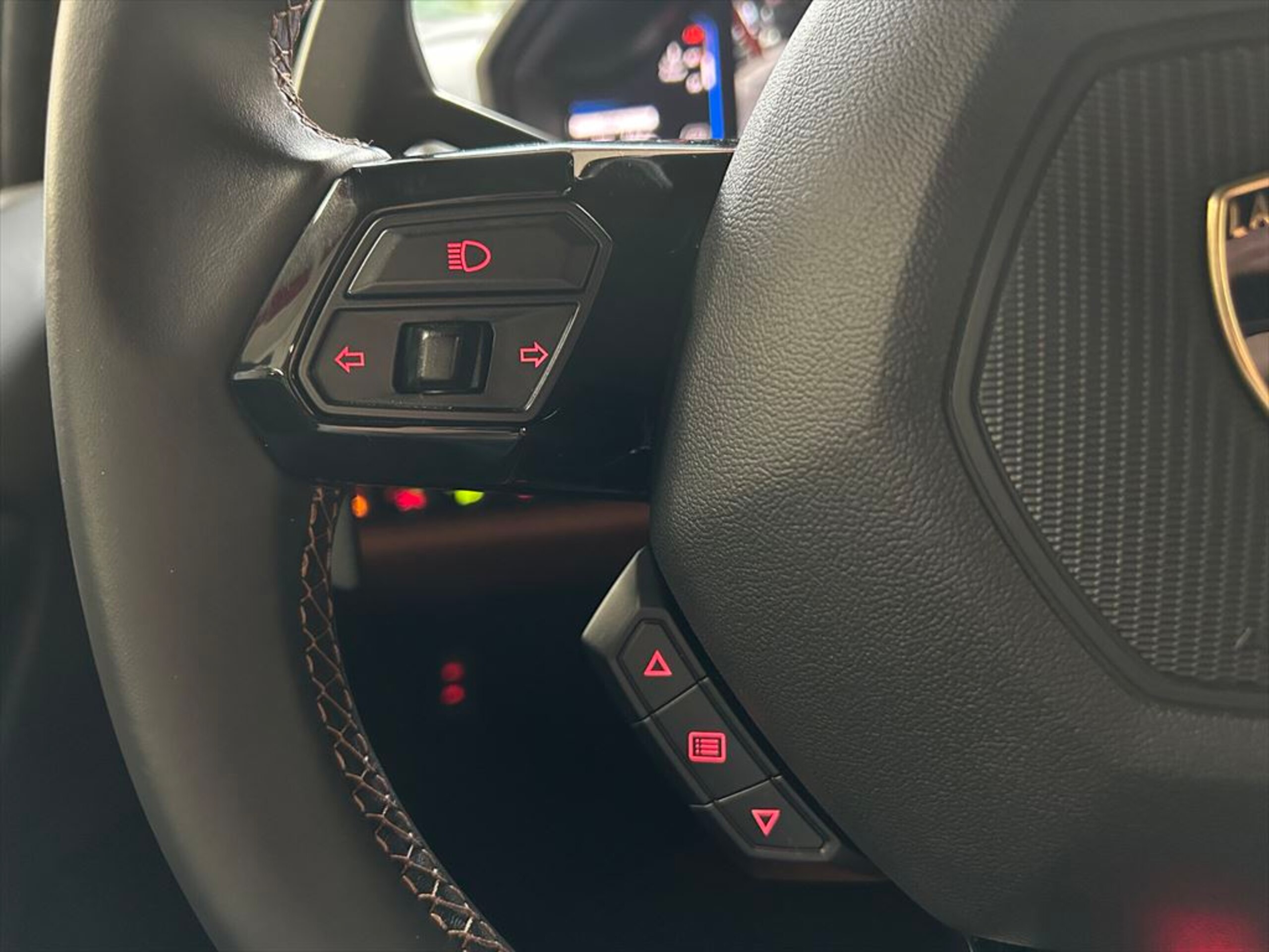 2020 Lamborghini Huracán EVO — Photo 13 / 22