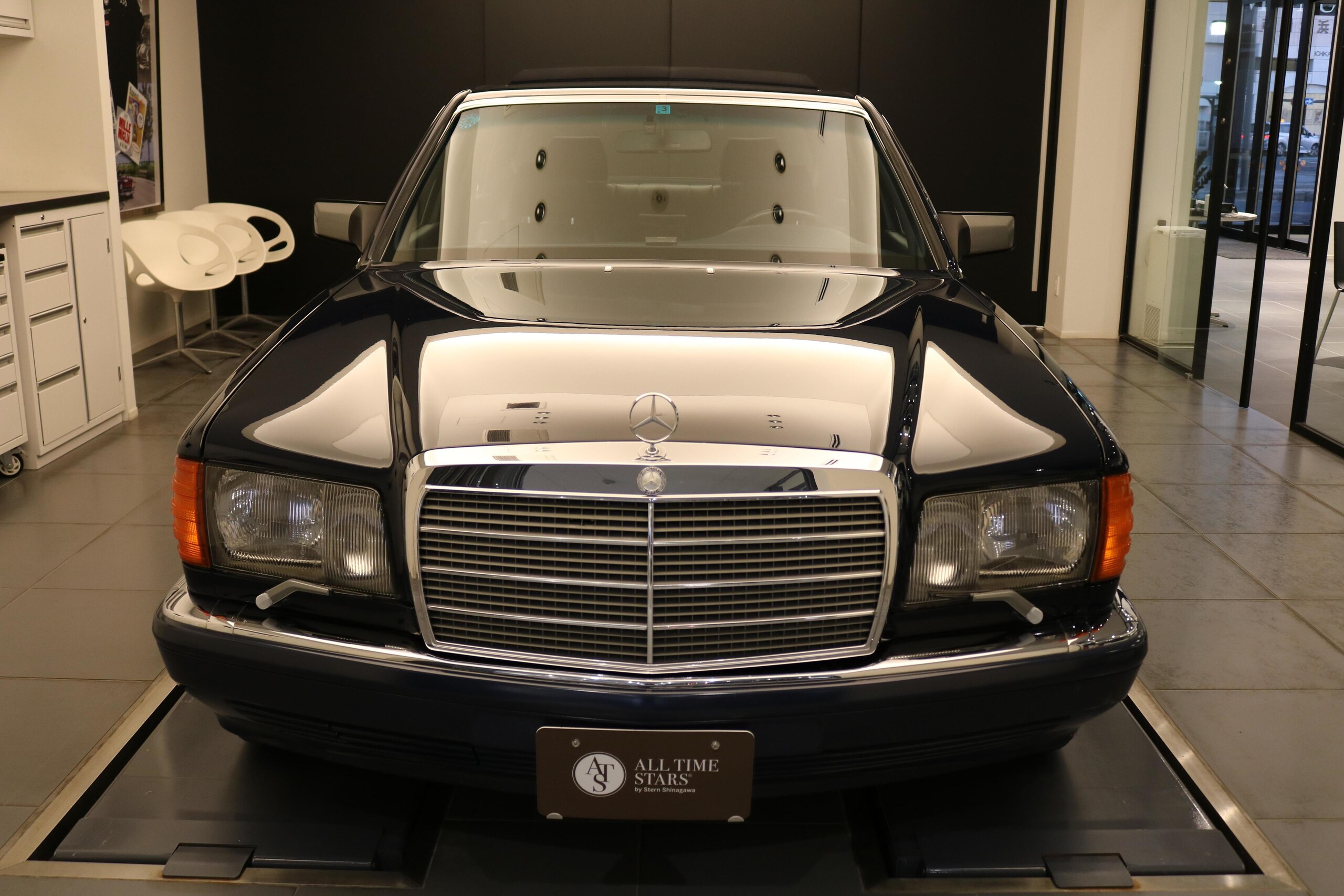 1990 Mercedes Benz 560SEL for sale in Japan