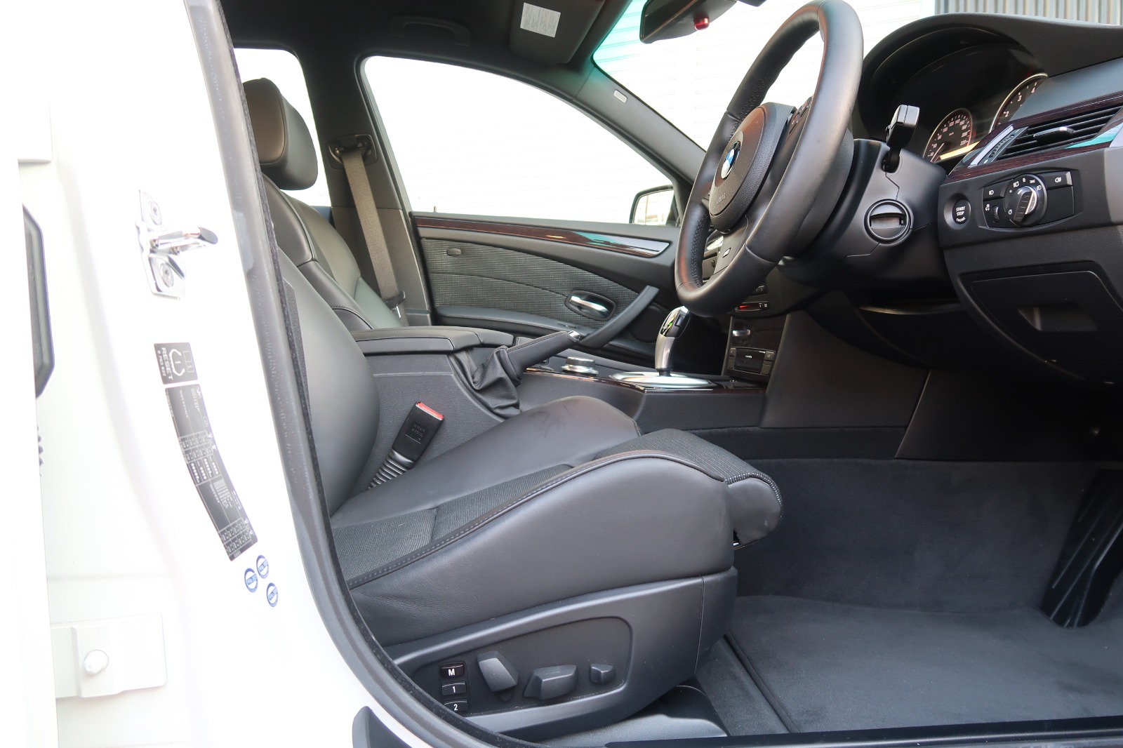2008 BMW 525i M Sport — Photo 16 / 24